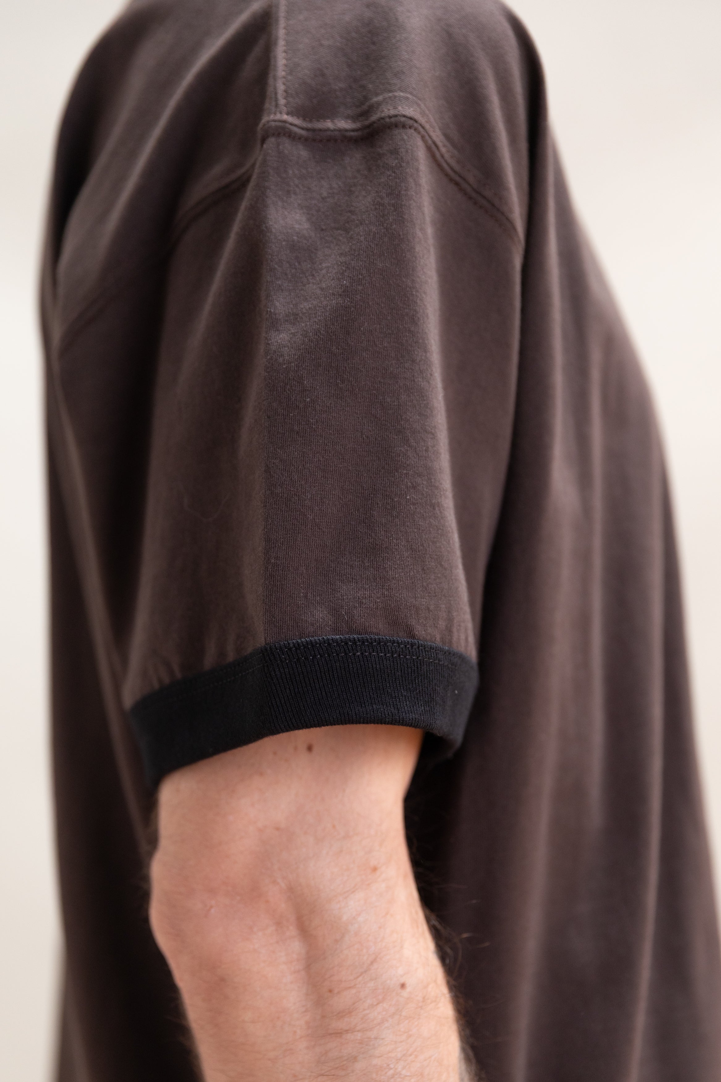 FINCH RINGER T-SHIRT IN LOAM/BLACK RIB COMBED COTTON JERSEY