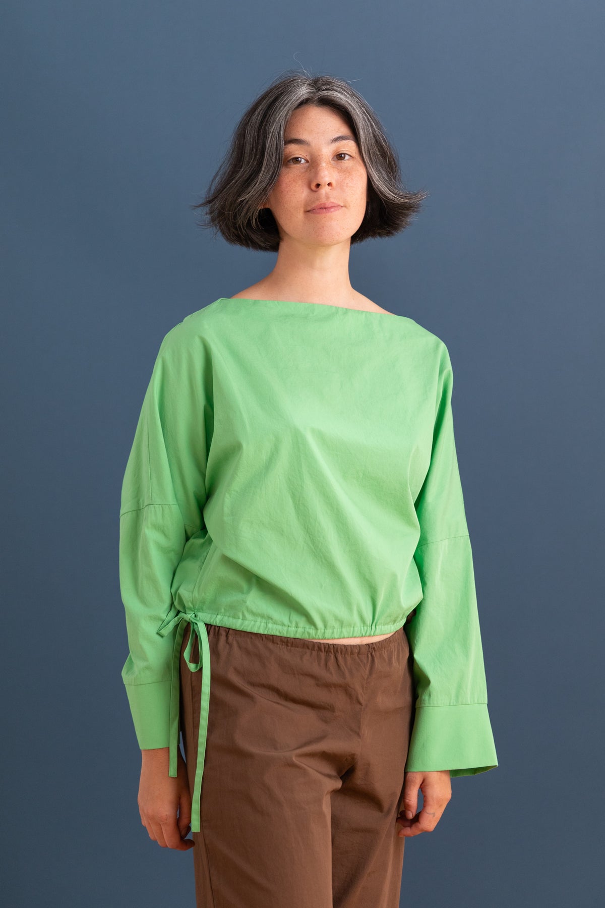 CUFF TOP IN BUD COTTON POPLIN