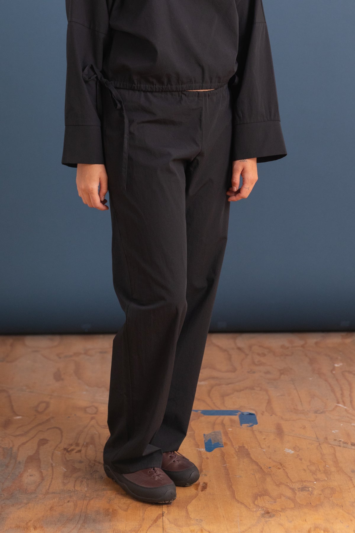 TIE PANTS IN BLACK COTTON POPLIN