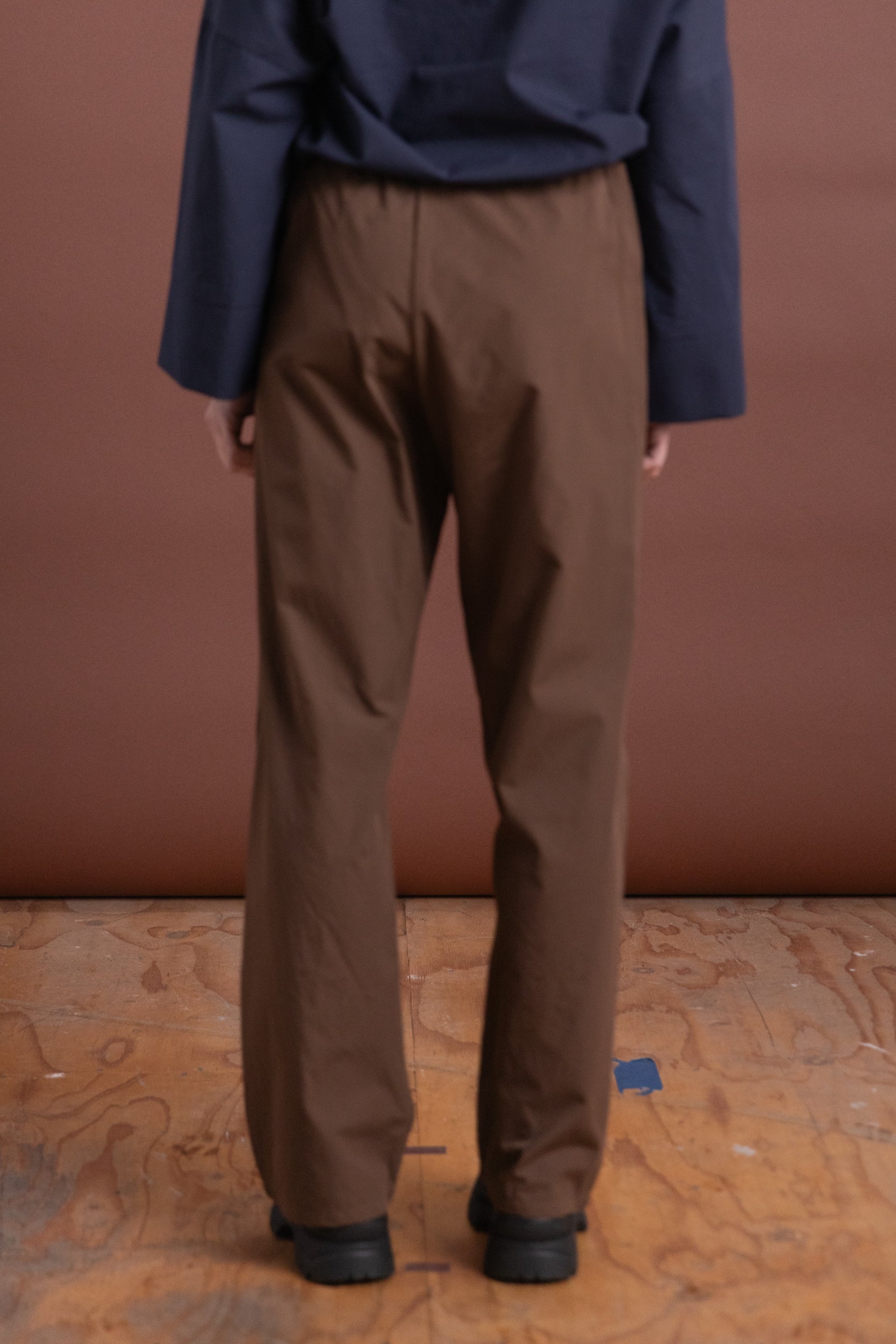 TIE PANTS IN CHOCOLATE COTTON POPLIN