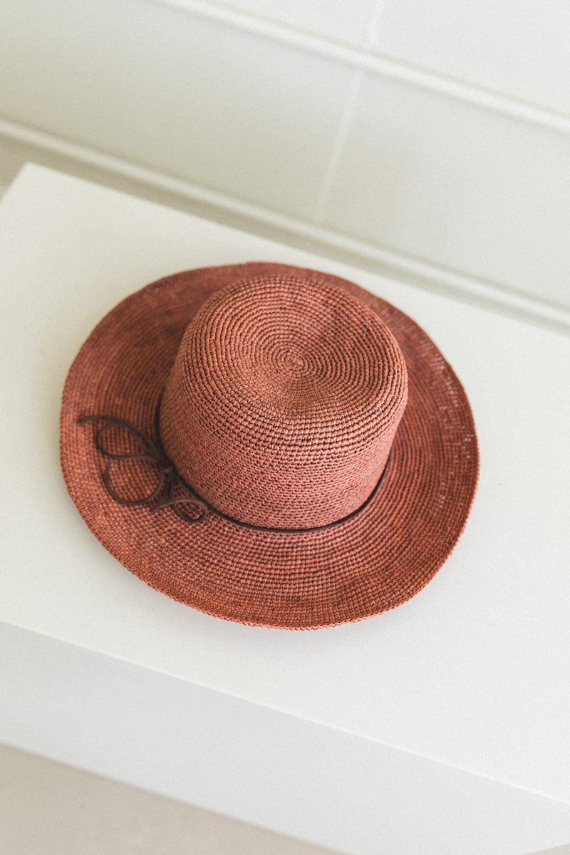 GARDEN HAT IN PANAMA STRAW