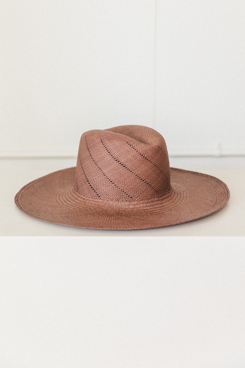 WHEAT HAT IN PANAMA STRAW
