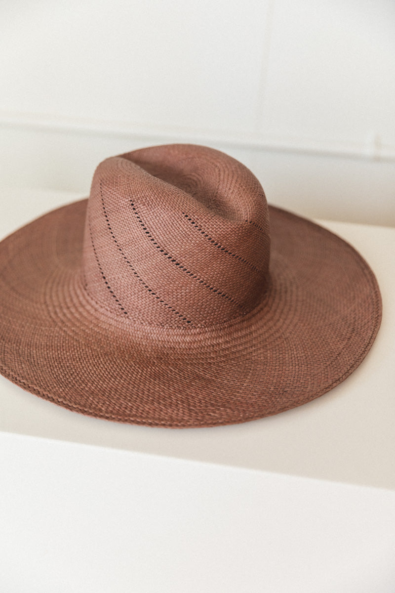 WHEAT HAT IN PANAMA STRAW