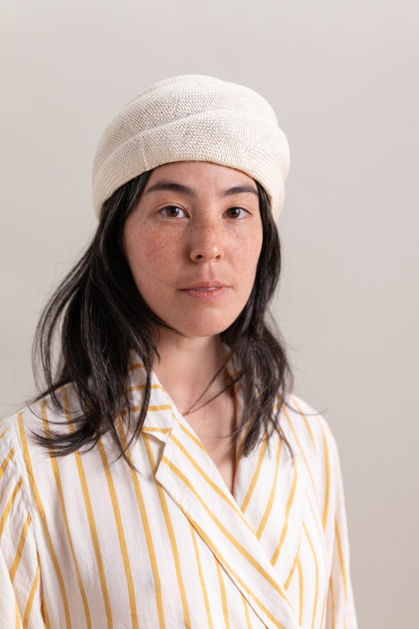 CAWLEY X BROOKES BOSWELL STRAW BERET IN IVORY