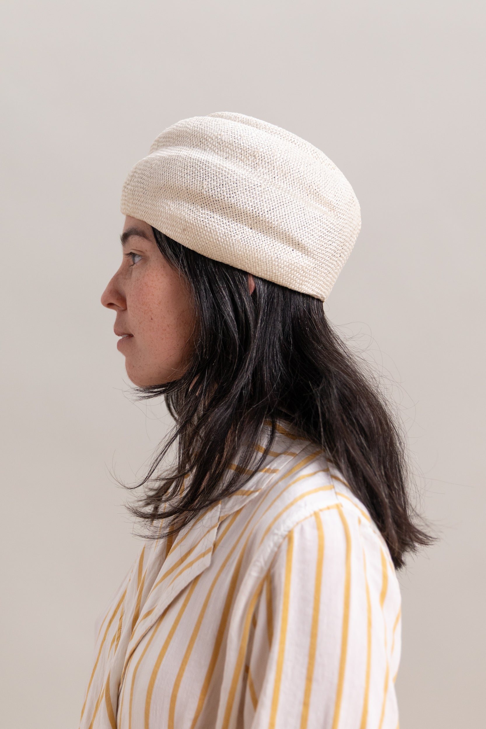 CAWLEY X BROOKES BOSWELL STRAW BERET IN IVORY