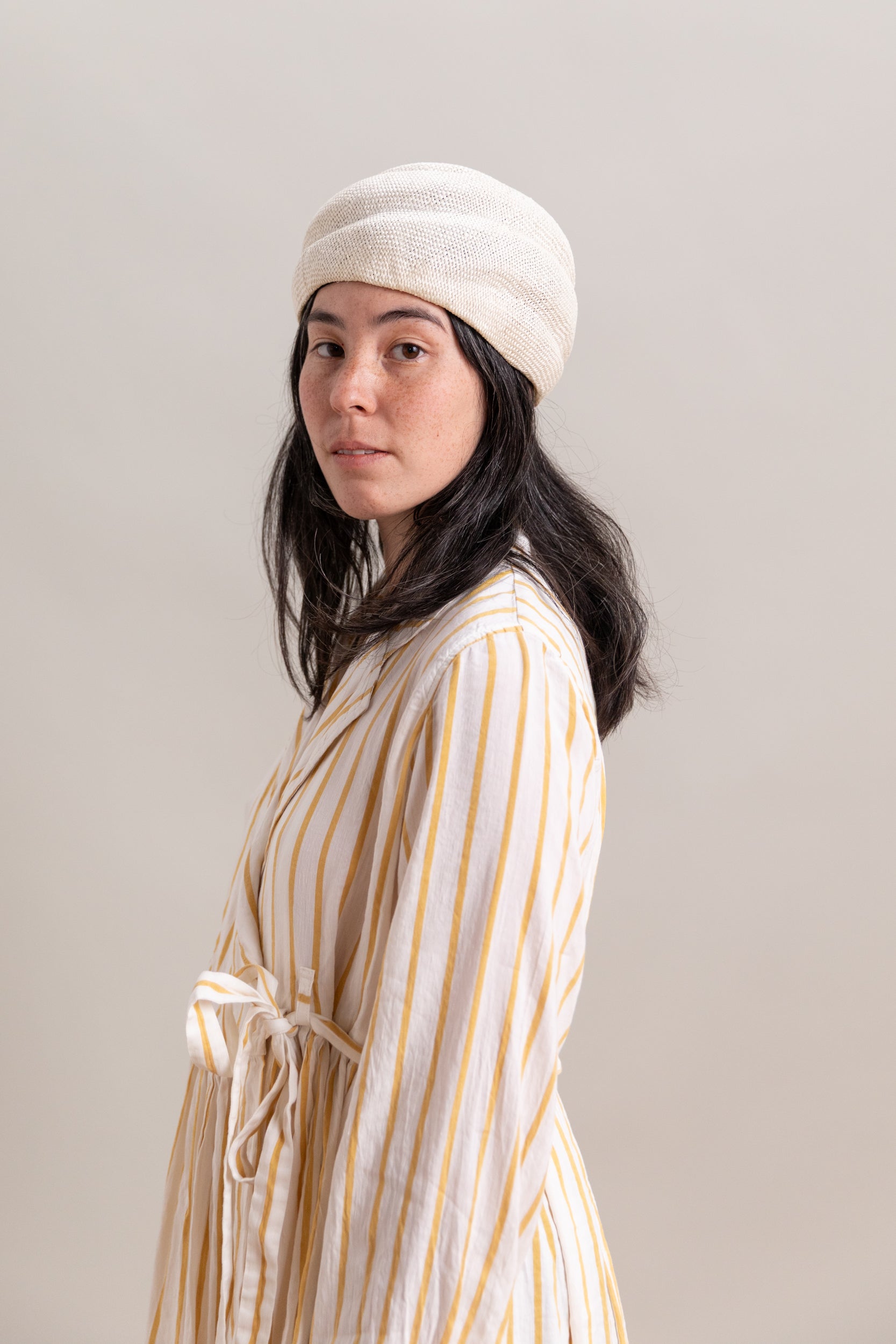 CAWLEY X BROOKES BOSWELL STRAW BERET IN IVORY