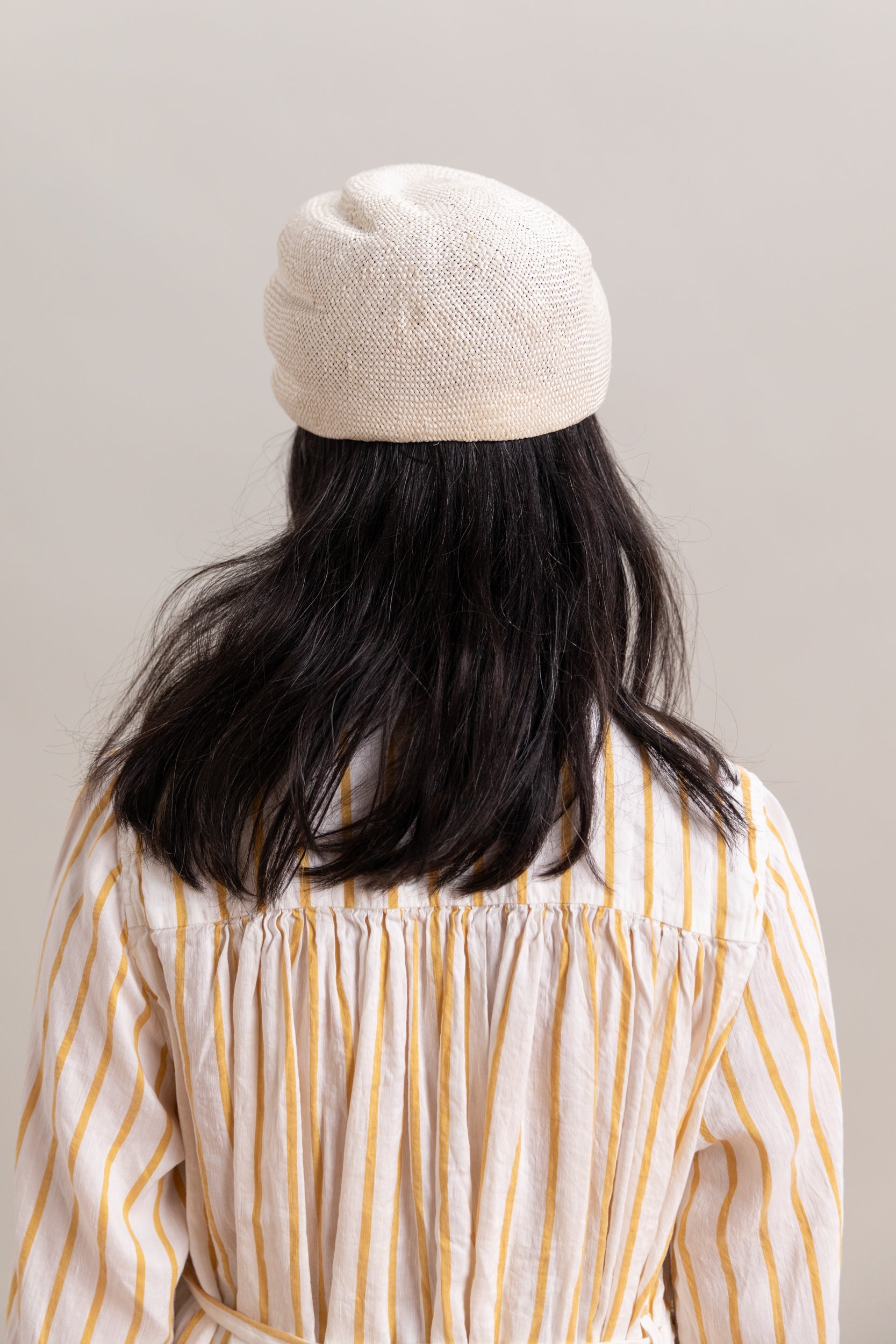 CAWLEY X BROOKES BOSWELL STRAW BERET IN IVORY