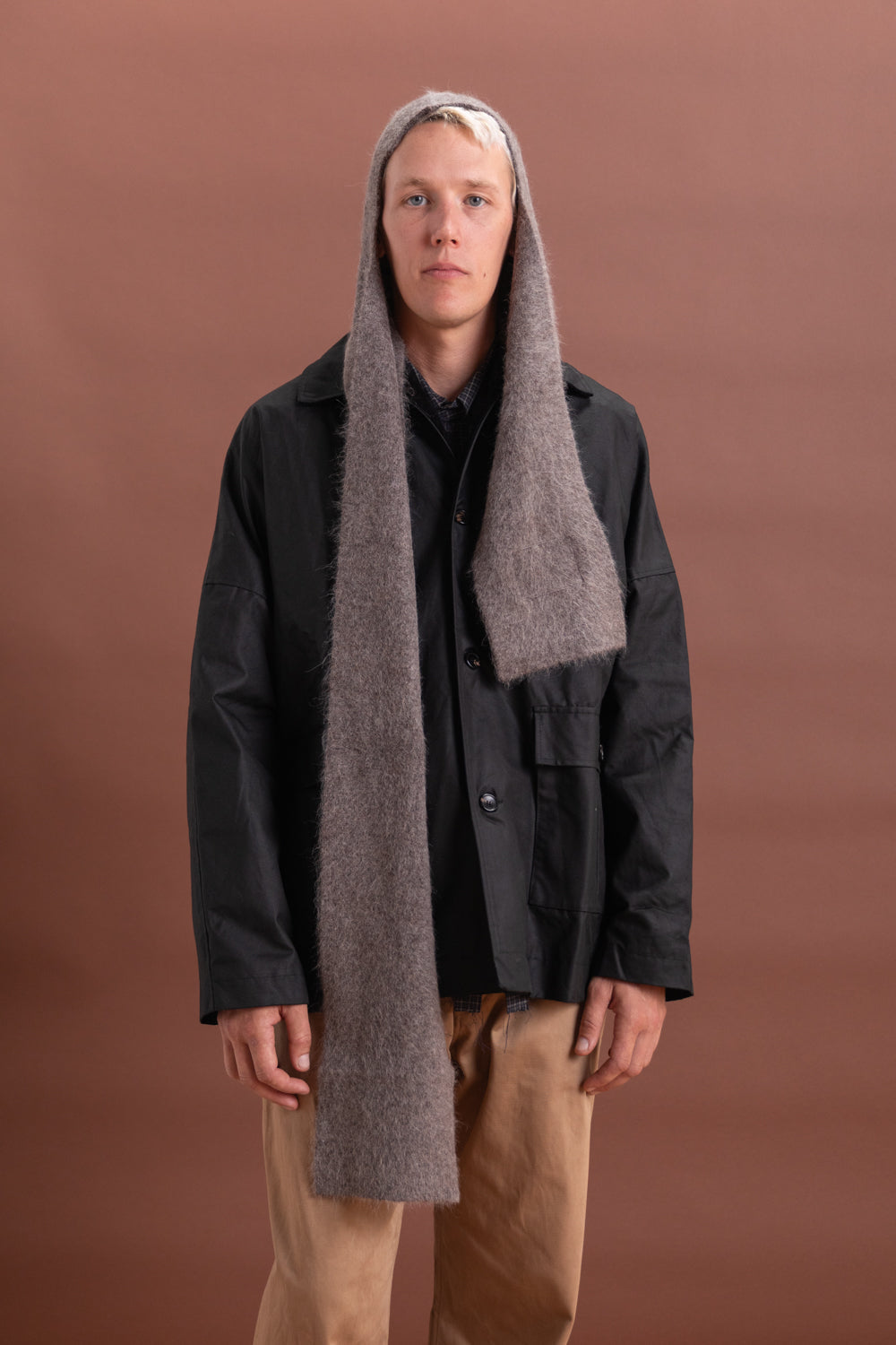 HAIRY BALACLAVA SCARF IN BROWN