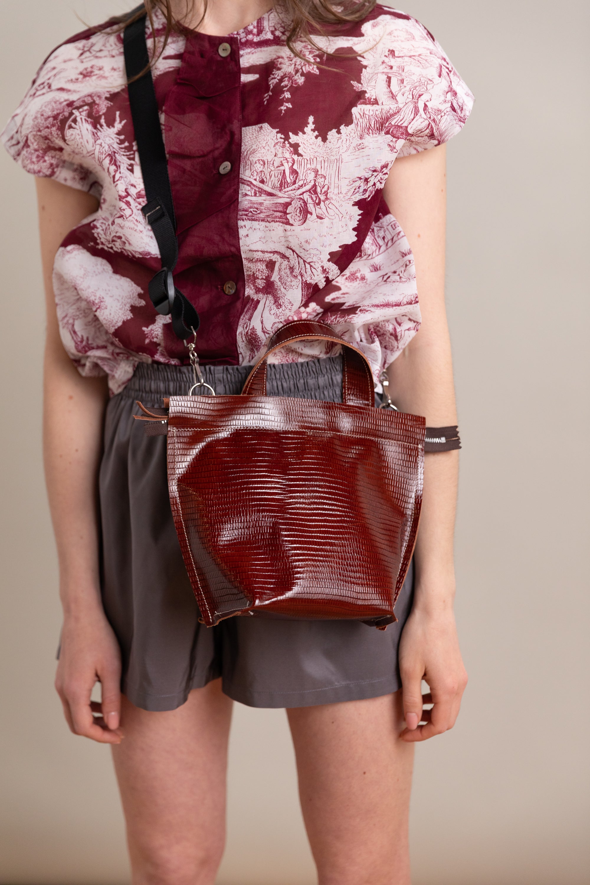 MINI SHOPPER BAG IN BROWN LEATHER