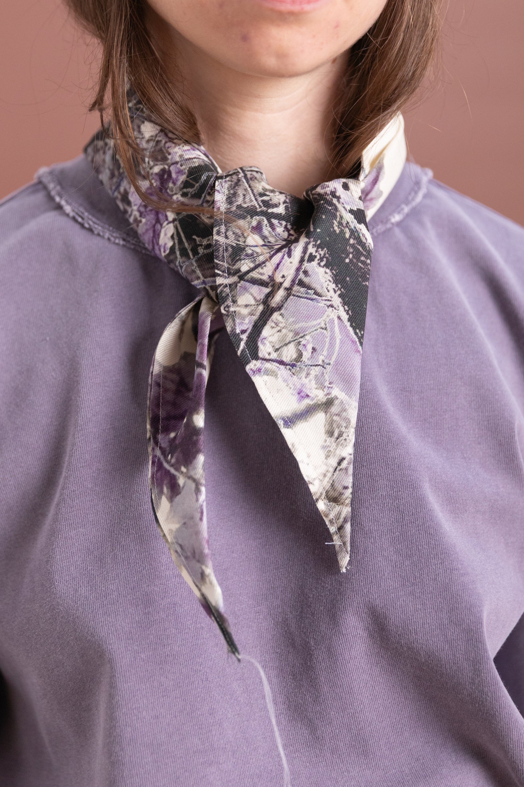 REAL TREE SCARF IN SILK TWILL