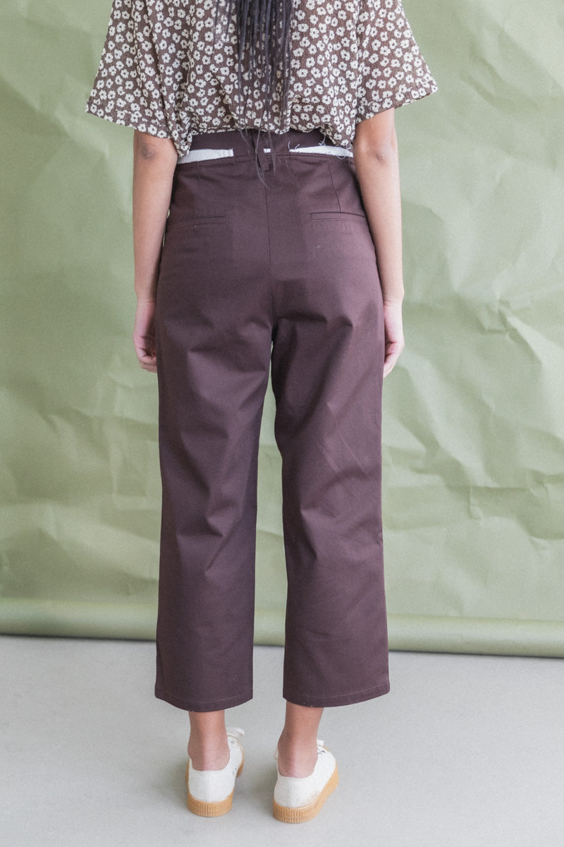 SLACK PANTS IN BROWN