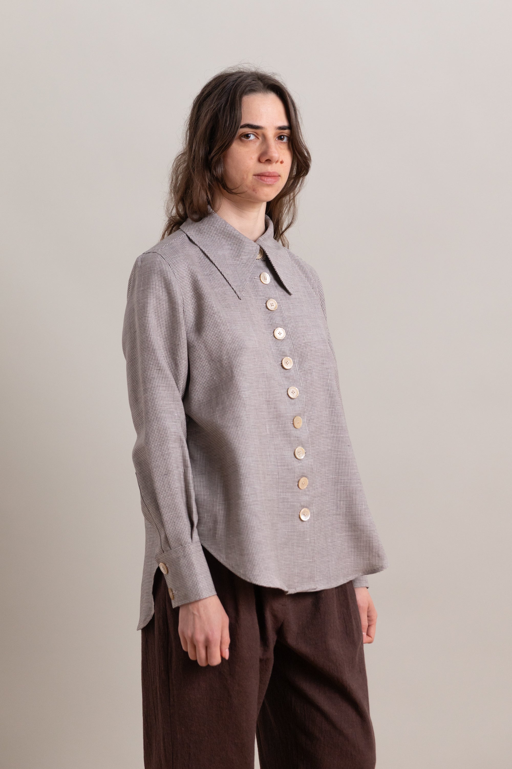 CARISSA SHIRT IN BROWN MICRO HOUNDSTOOTH