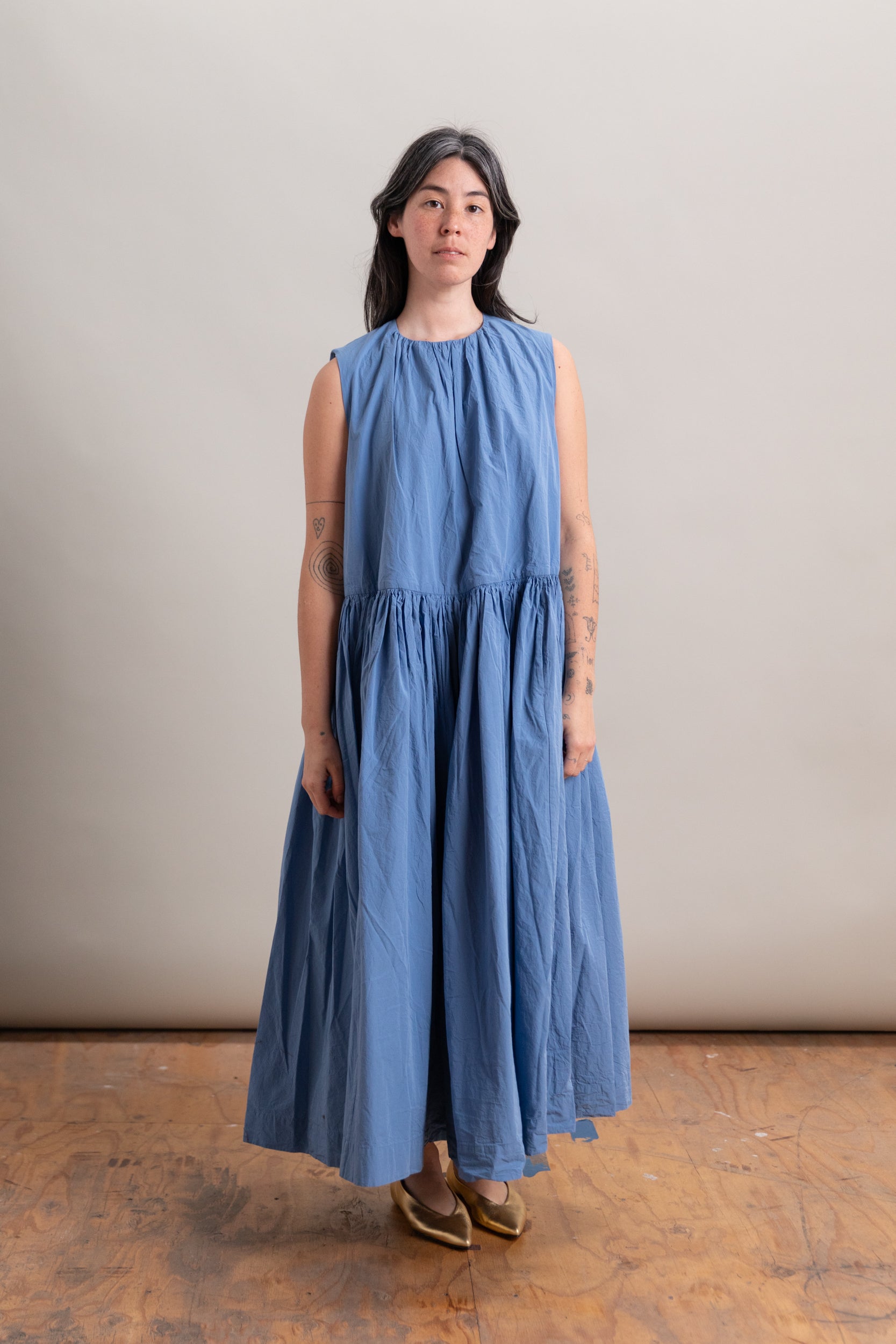 POMME RUCHE DRESS IN BLUE CHALK POPLIN