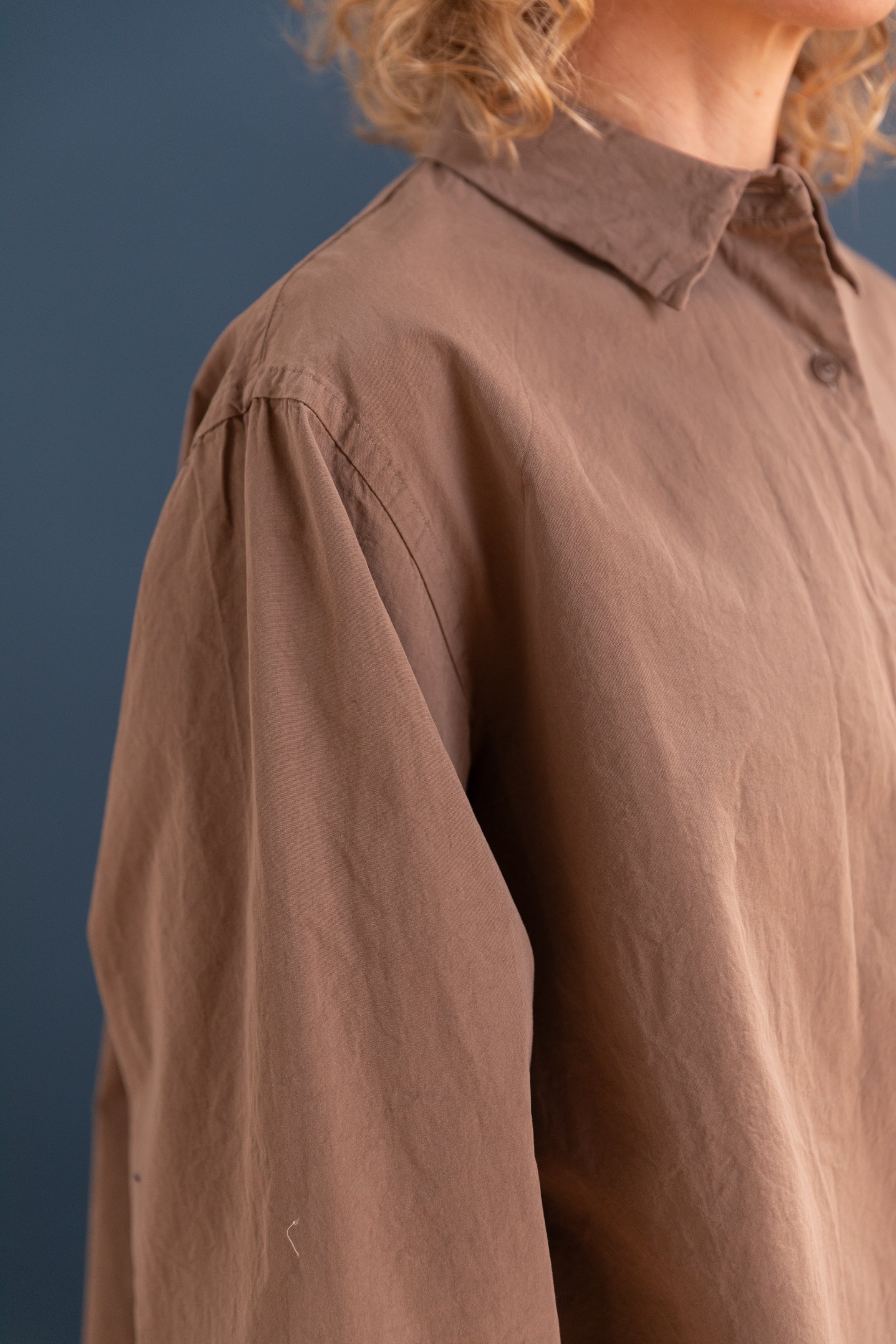 BIGGY SHIRT IN CLAY PAPER COT