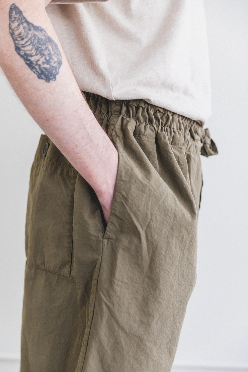 DENMARK SHORTS IN LIGHT KHAKI PAPER COT