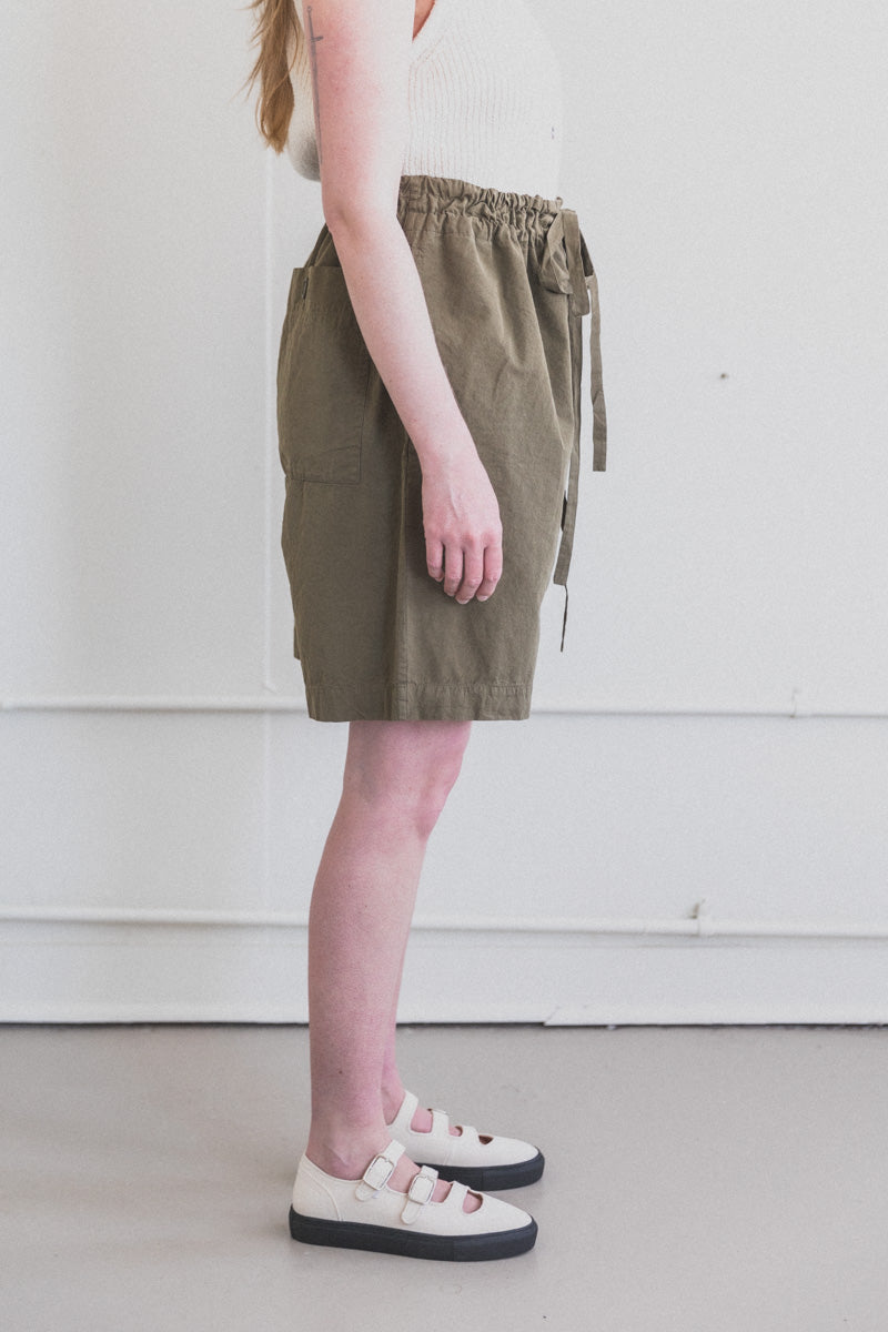 DENMARK SHORTS IN LIGHT KHAKI PAPER COT