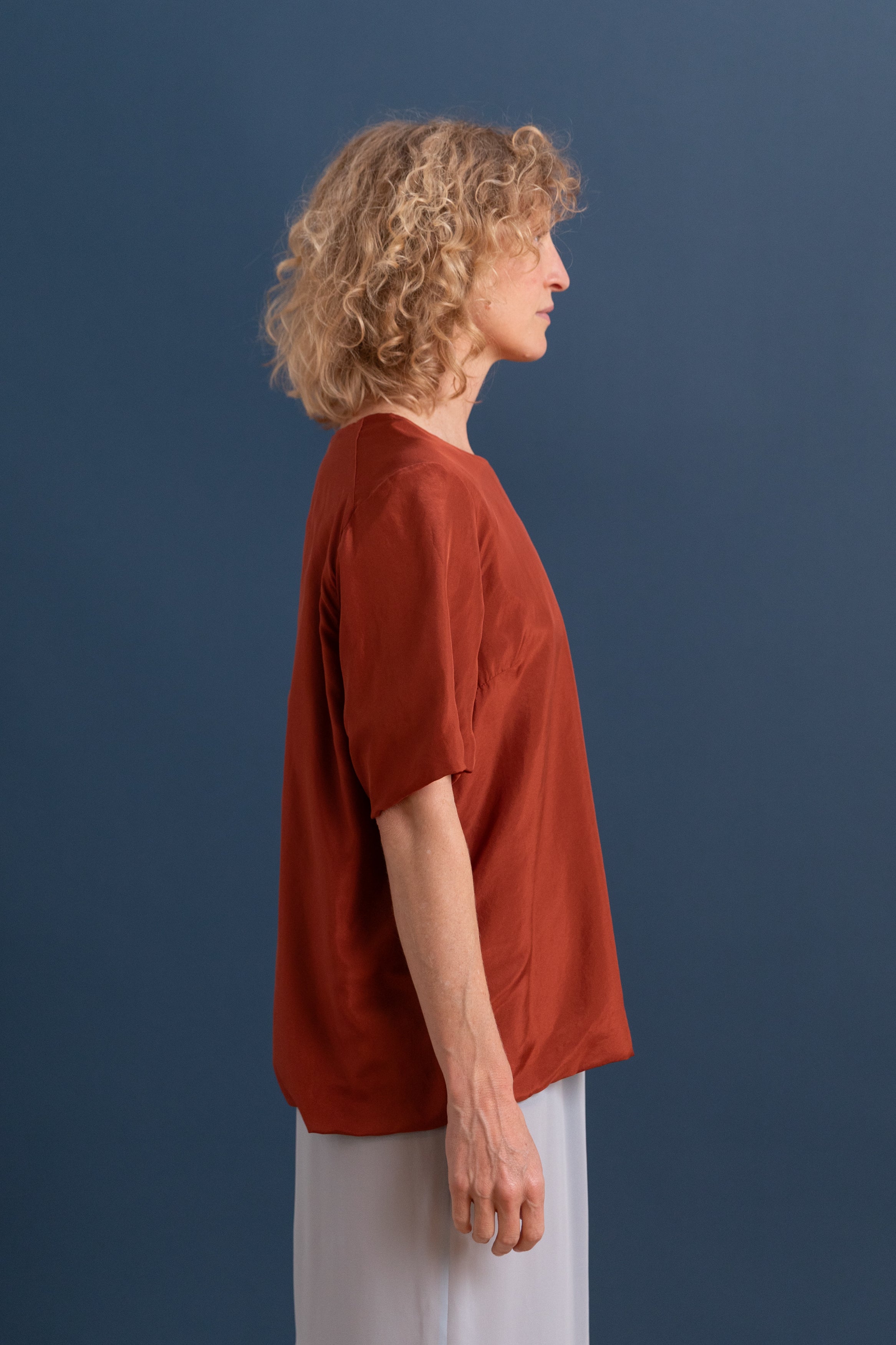 TWO LAYERS TOP IN TERRACOTTA SILK