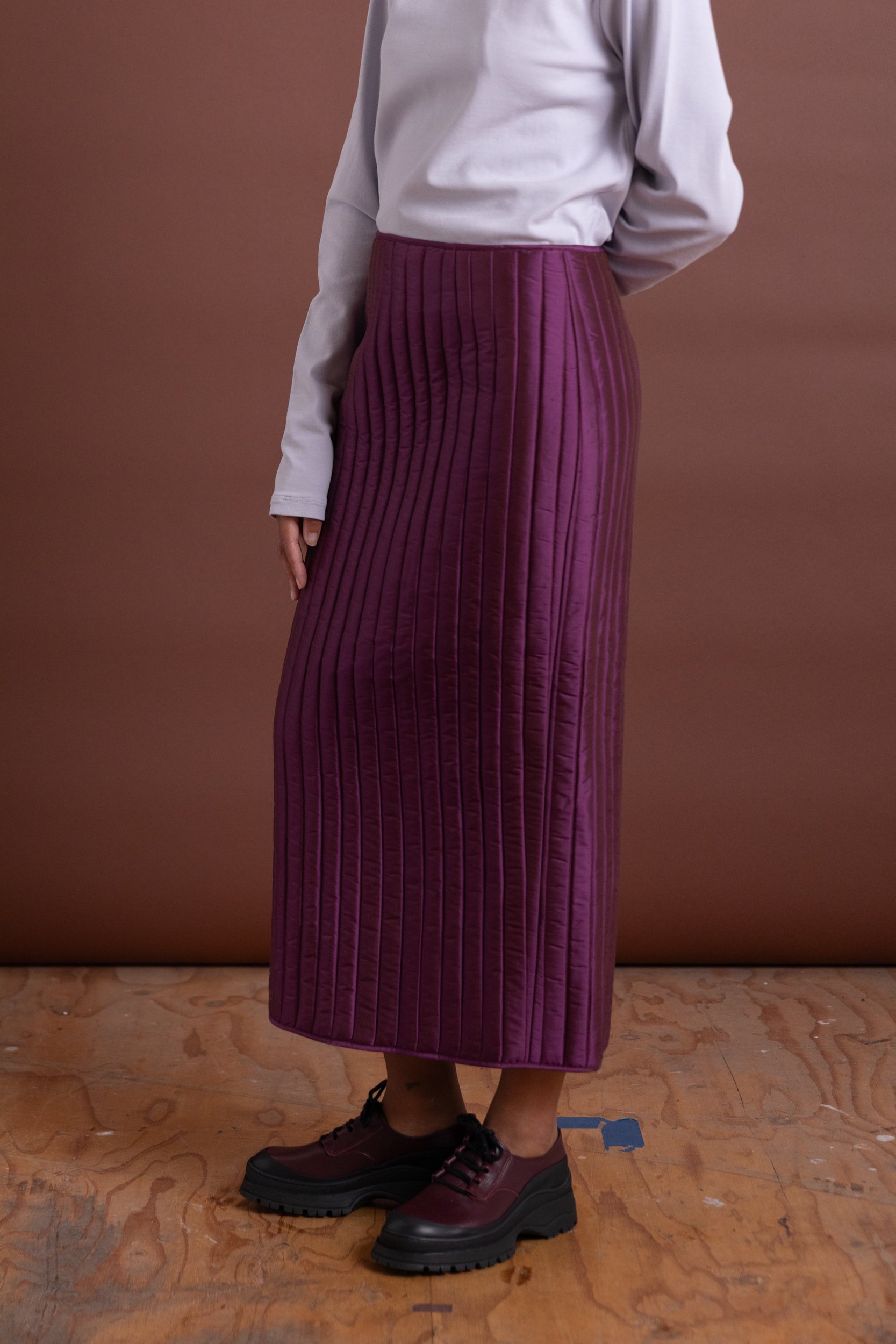 SADIE SKIRT IN PLUM QUILTED SILK