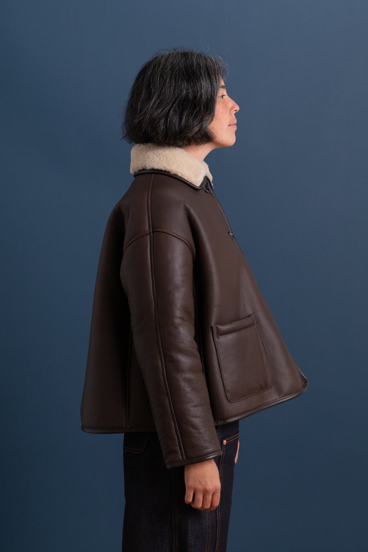AVIS JACKET IN CHOCOLATE LEATHER BACK CURLY HAIR SHEEPSKIN