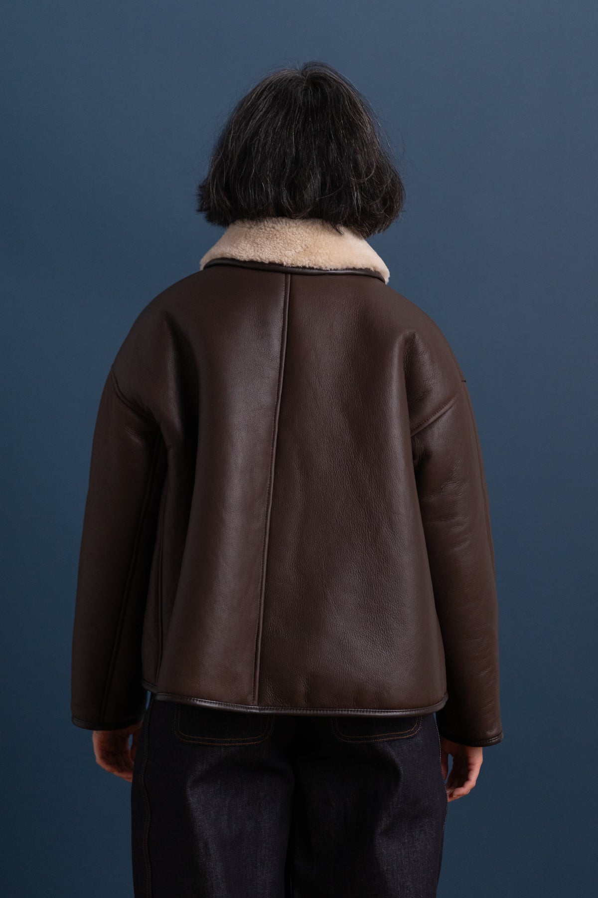 AVIS JACKET IN CHOCOLATE LEATHER BACK CURLY HAIR SHEEPSKIN