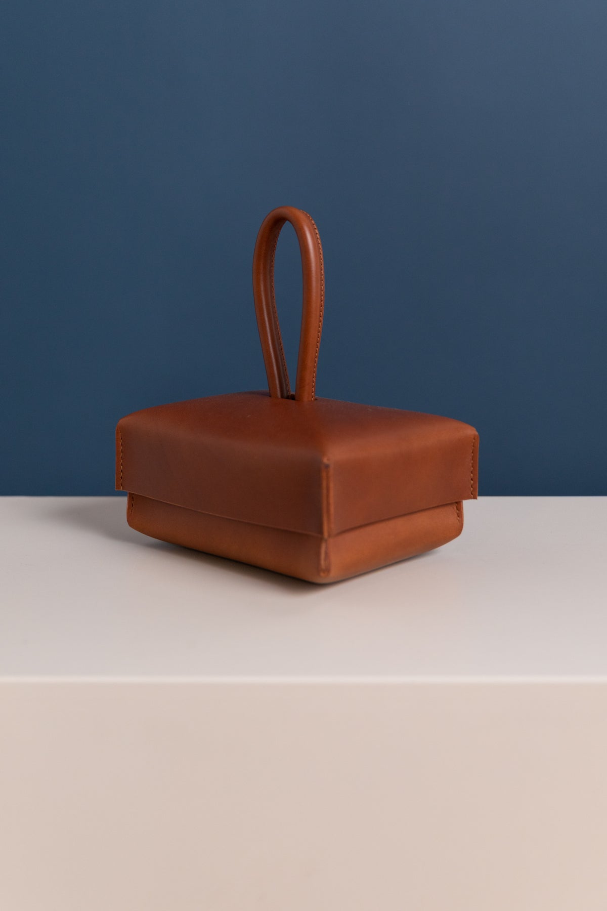 BOX BAG IN BROWN LEATHER