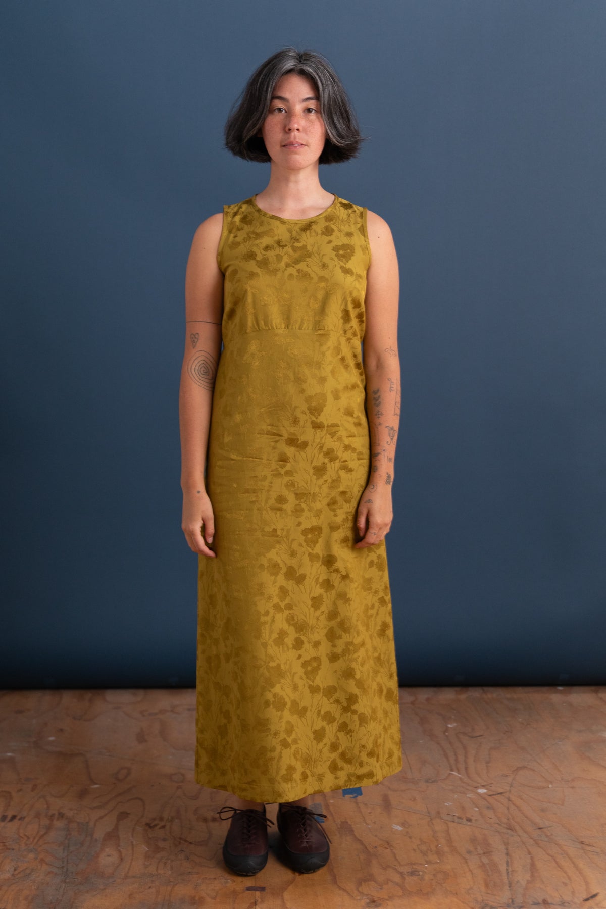 ERIKA DRESS IN GOLDEN OCHRE FLORAL JACQUARD