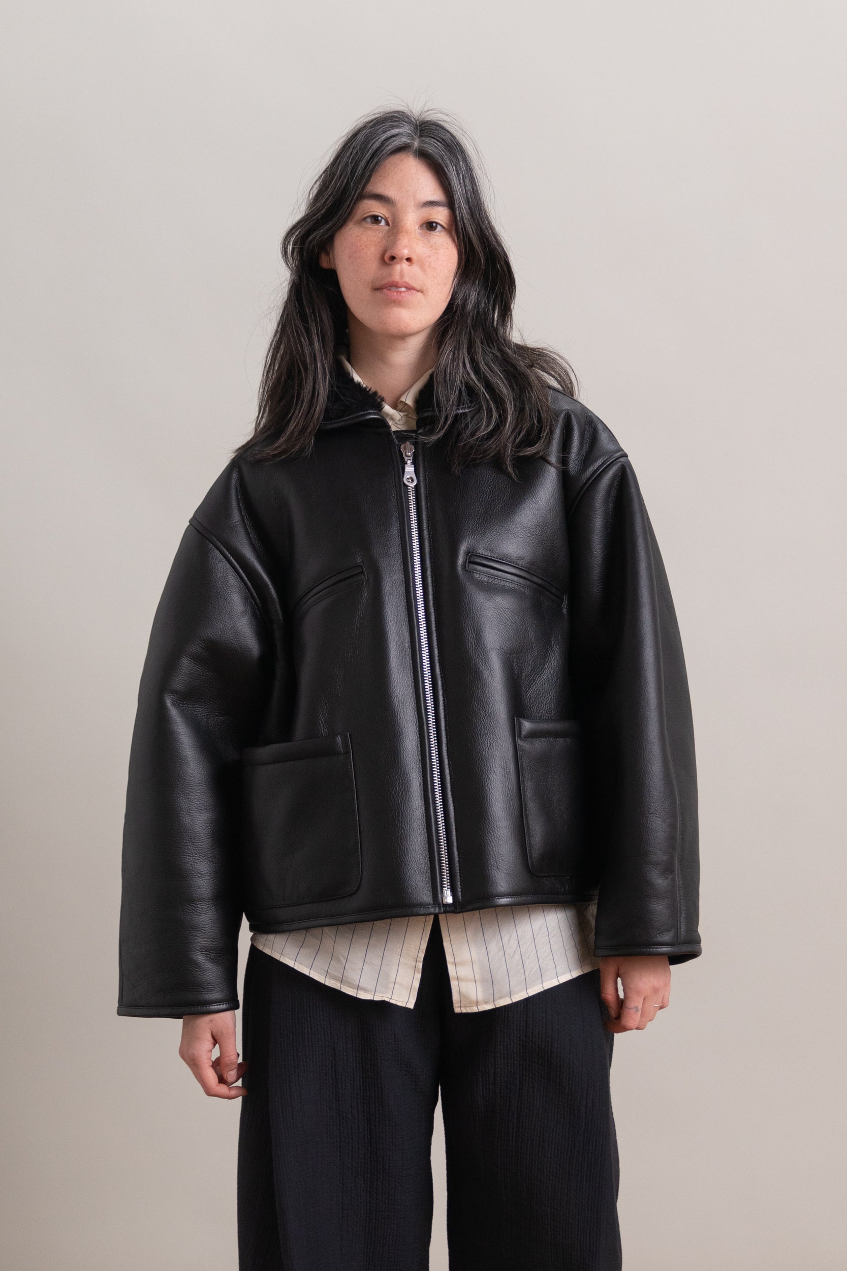 LEATHER BACK SHEEPSKIN FLYING JACKET IN BLACK