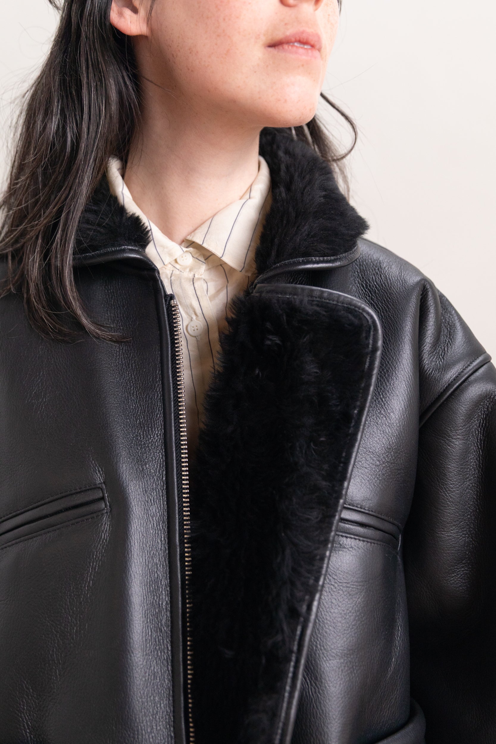 LEATHER BACK SHEEPSKIN FLYING JACKET IN BLACK