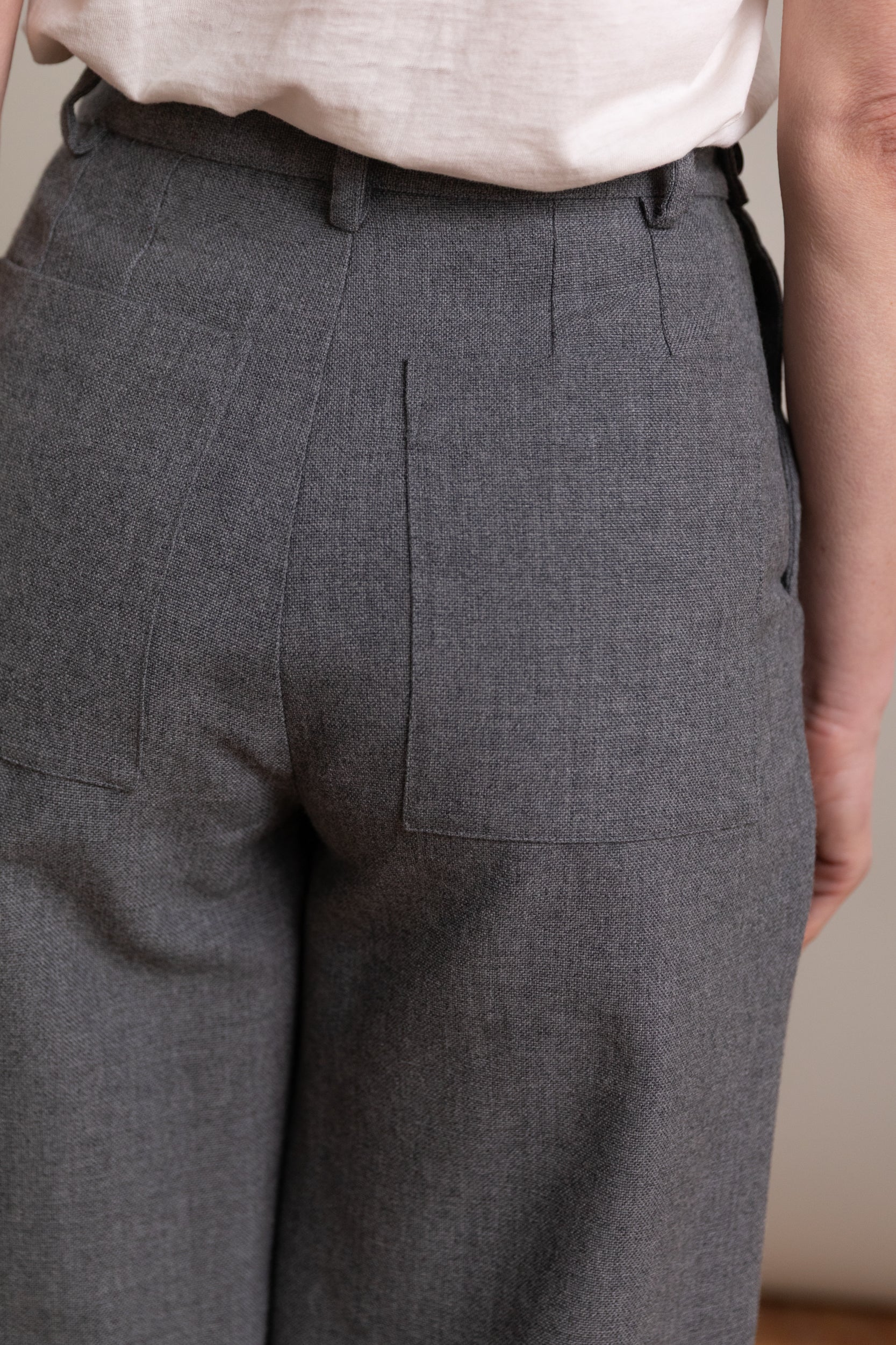 GEORGIA TROUSER IN LIGHT GREY BRITISH WOOL