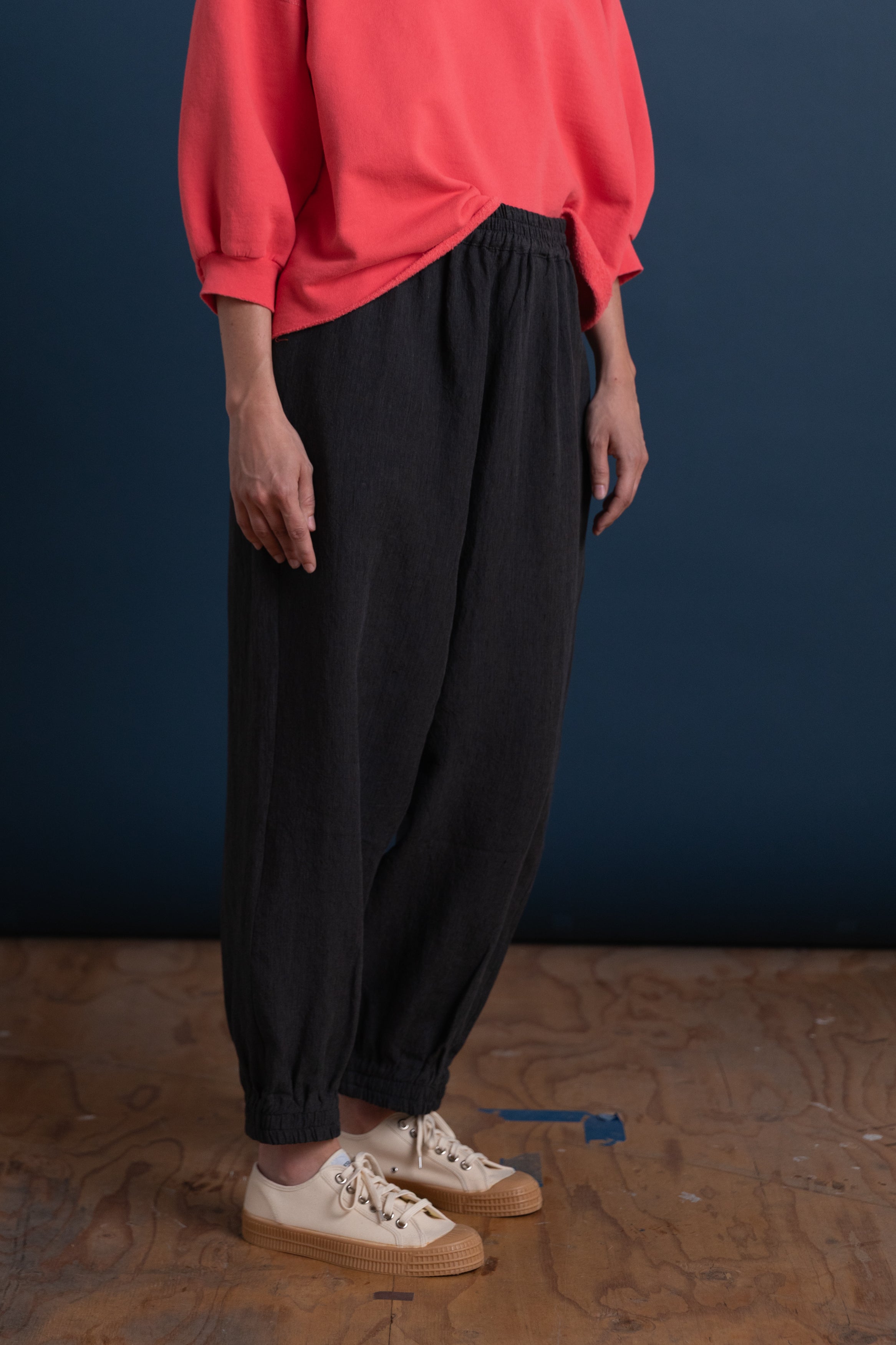 IRIS TROUSER IN STEEL IRISH LINEN