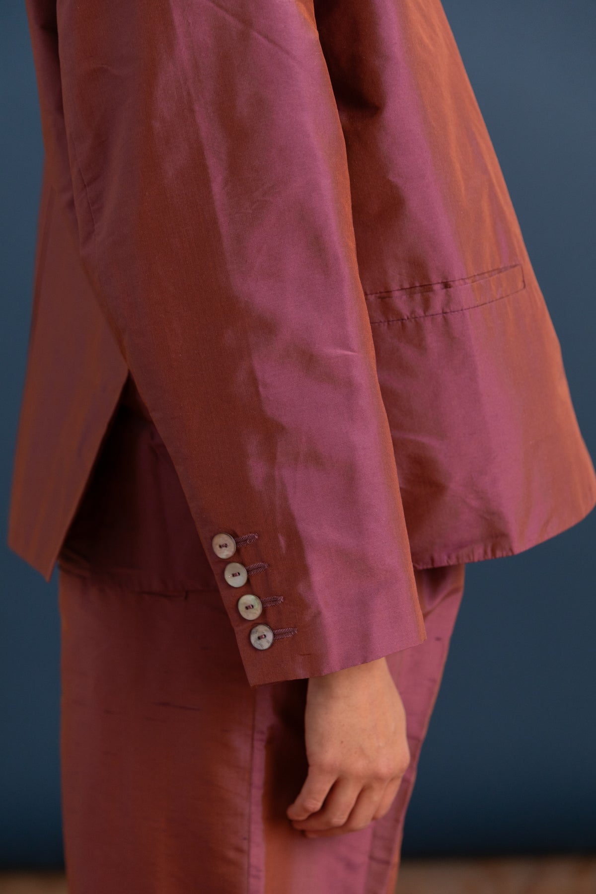 REEVA JACKET IN JAM SILK DUPION