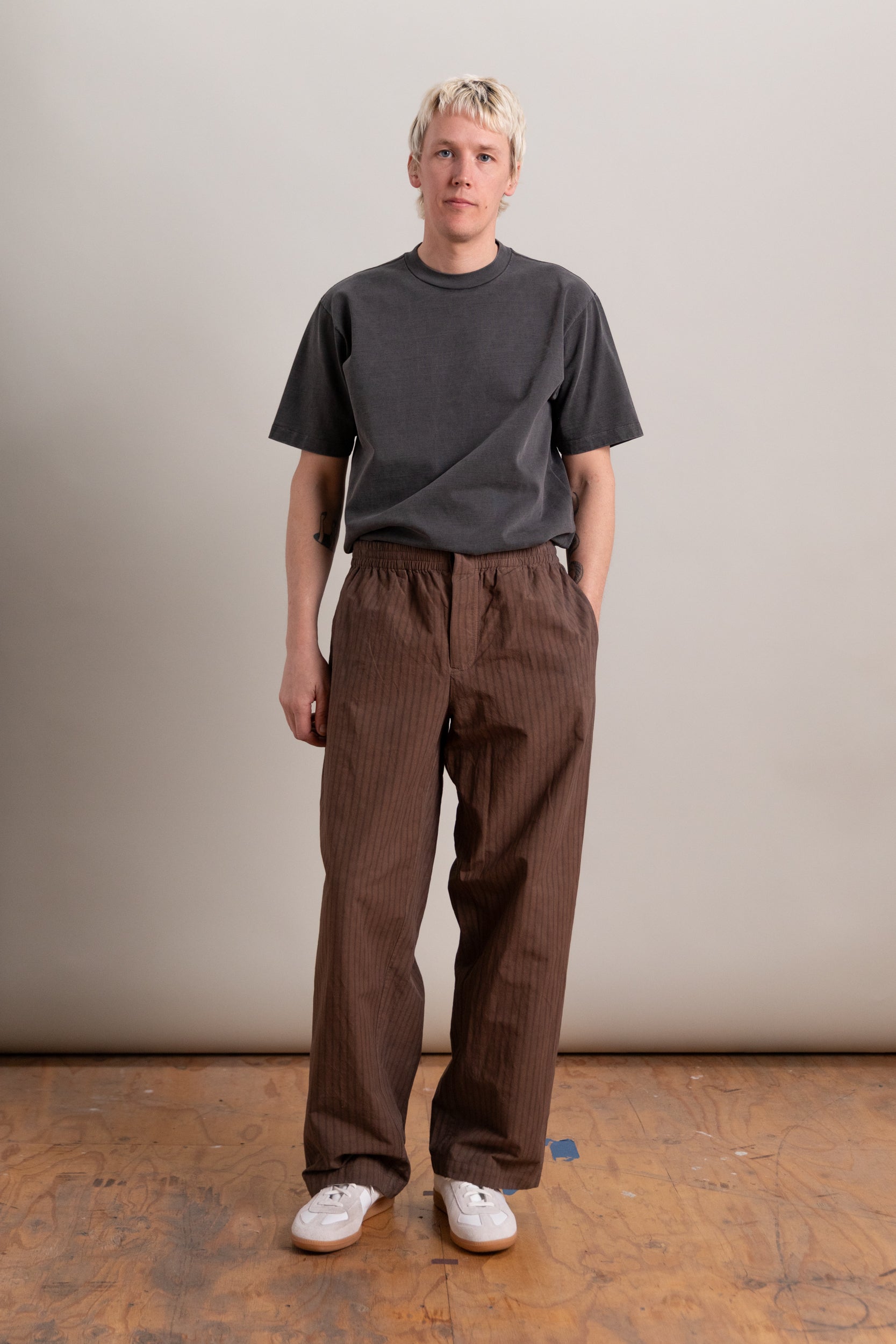 THEO TROUSER IN OVERDYED COTTON LINEN STRIPE