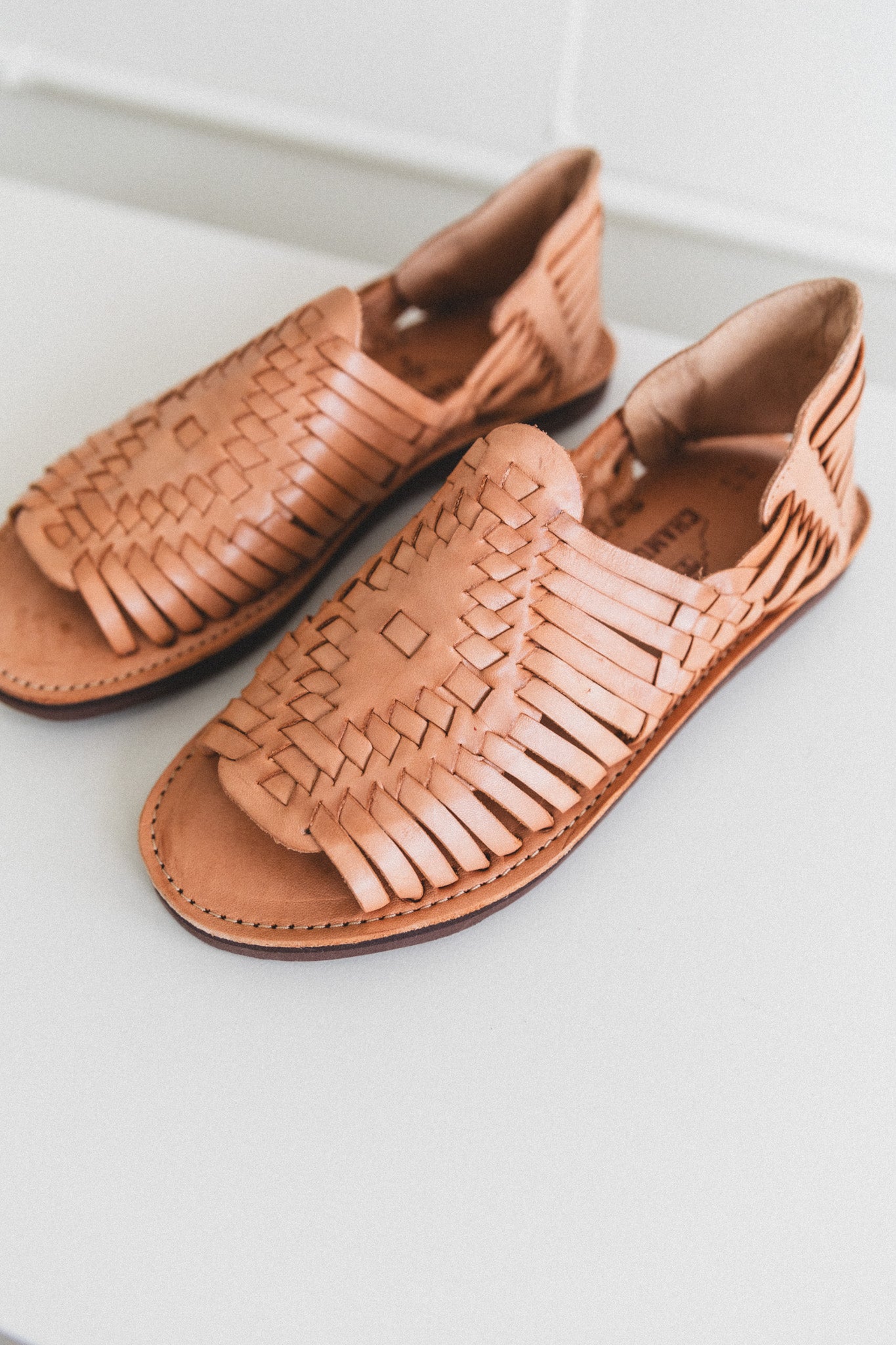 WOMEN'S CHICHEN SANDAL IN TAN LEATHER