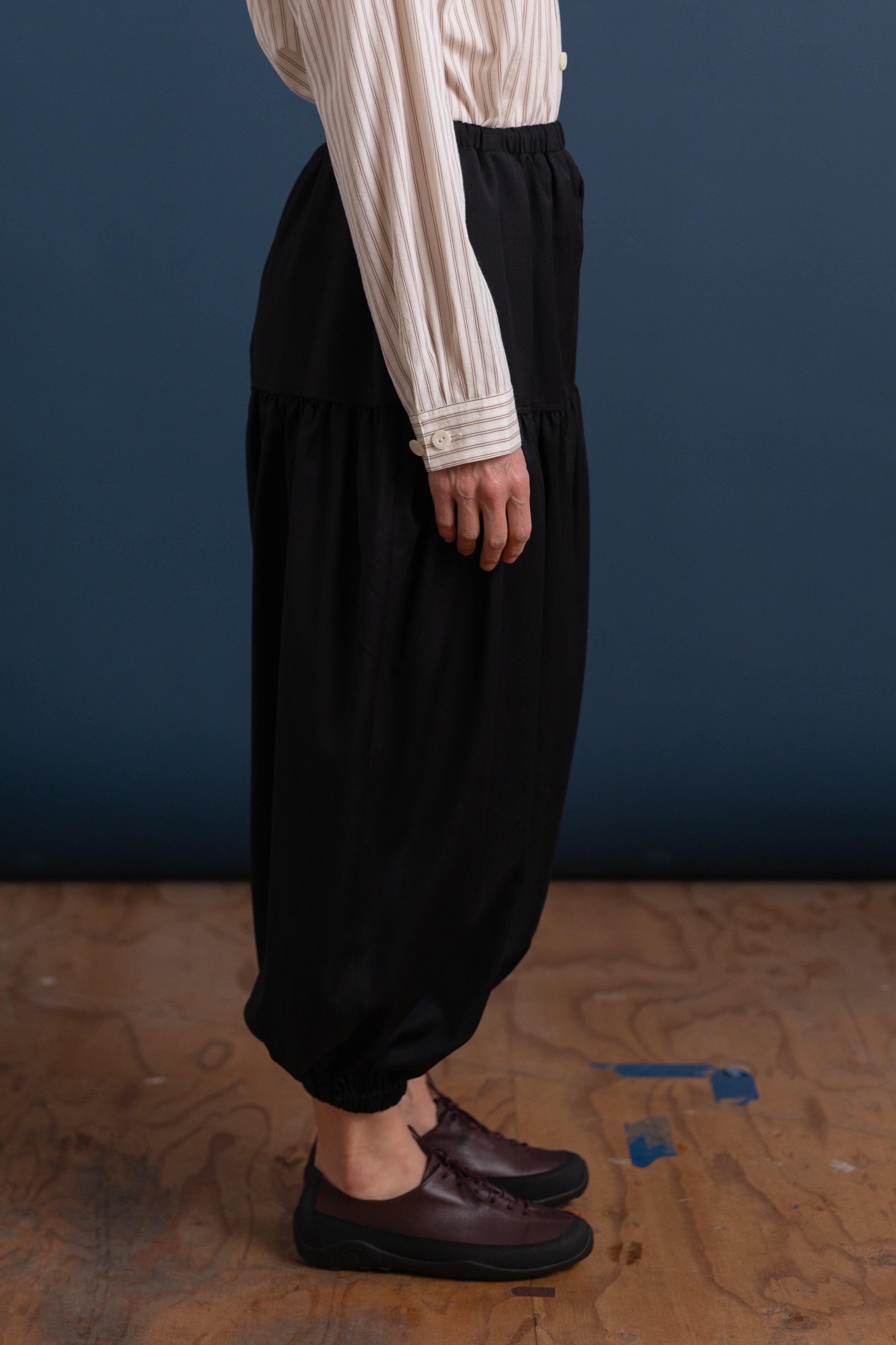 RAIN JOGGER IN BLACK WOOL