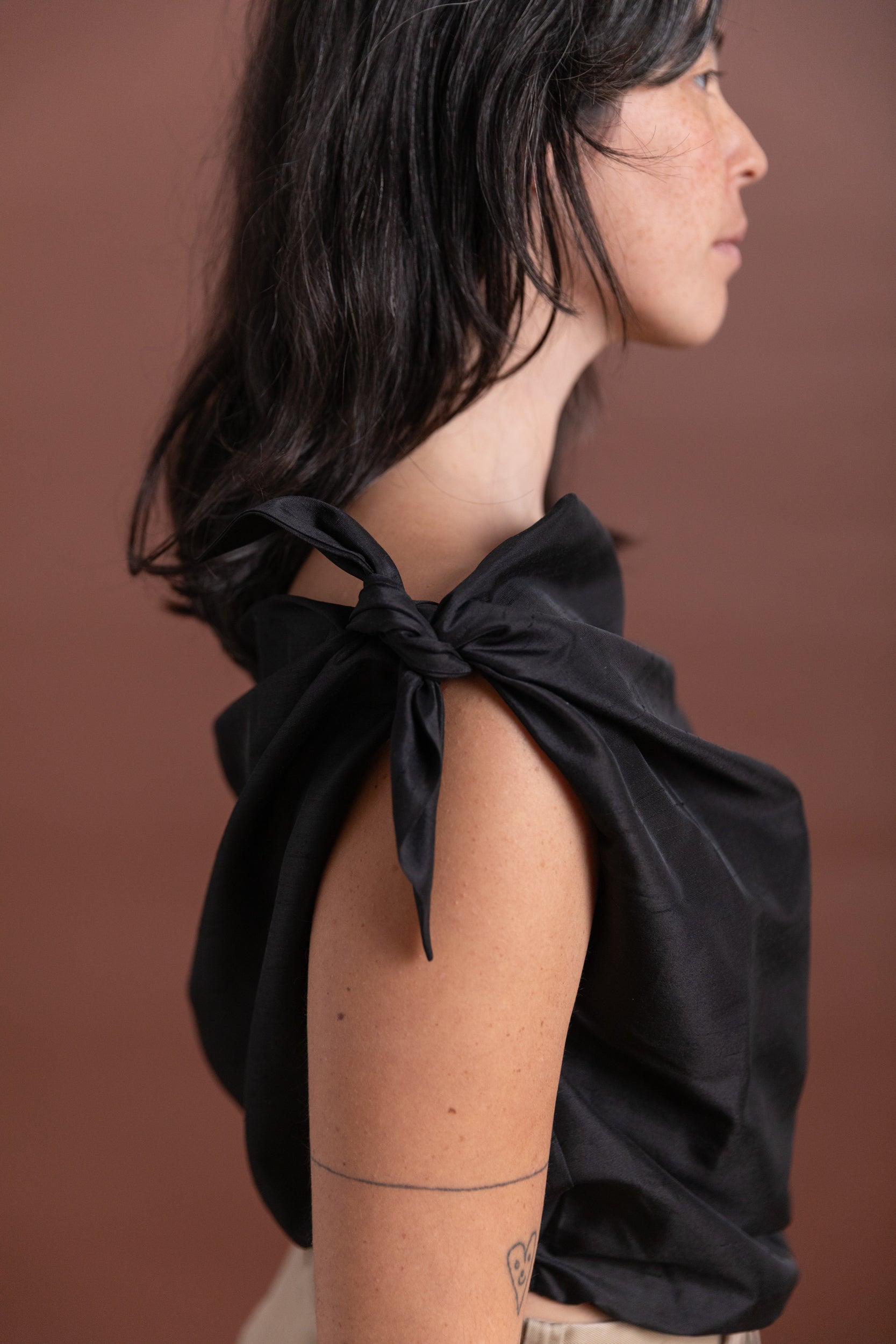 SWAN TOP IN BLACK SILK