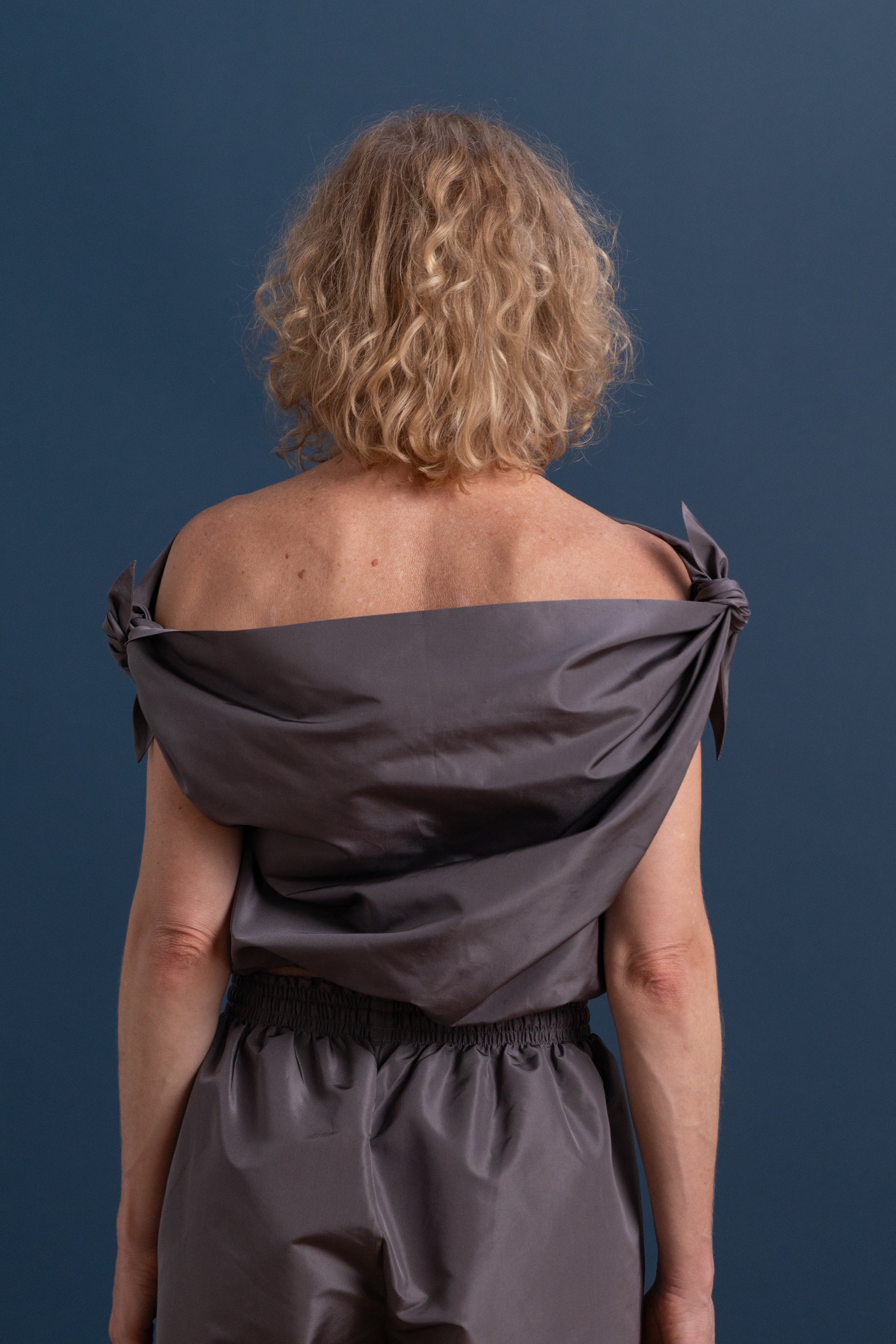 SWAN TOP IN METAL SILK TAFFETA