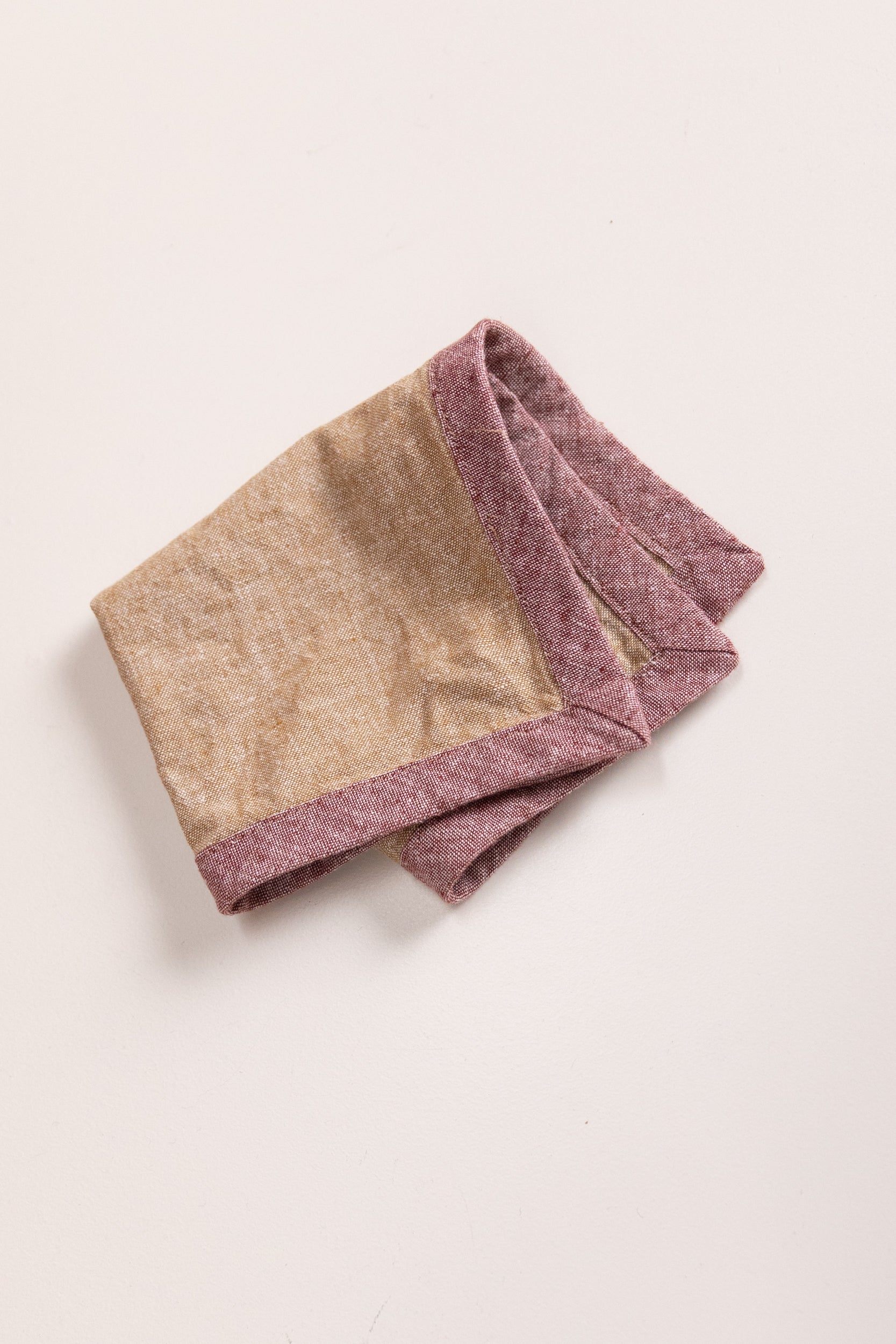 EDGED COCKTAIL NAPKINS IN TAUPE LINEN - SET OF FOUR
