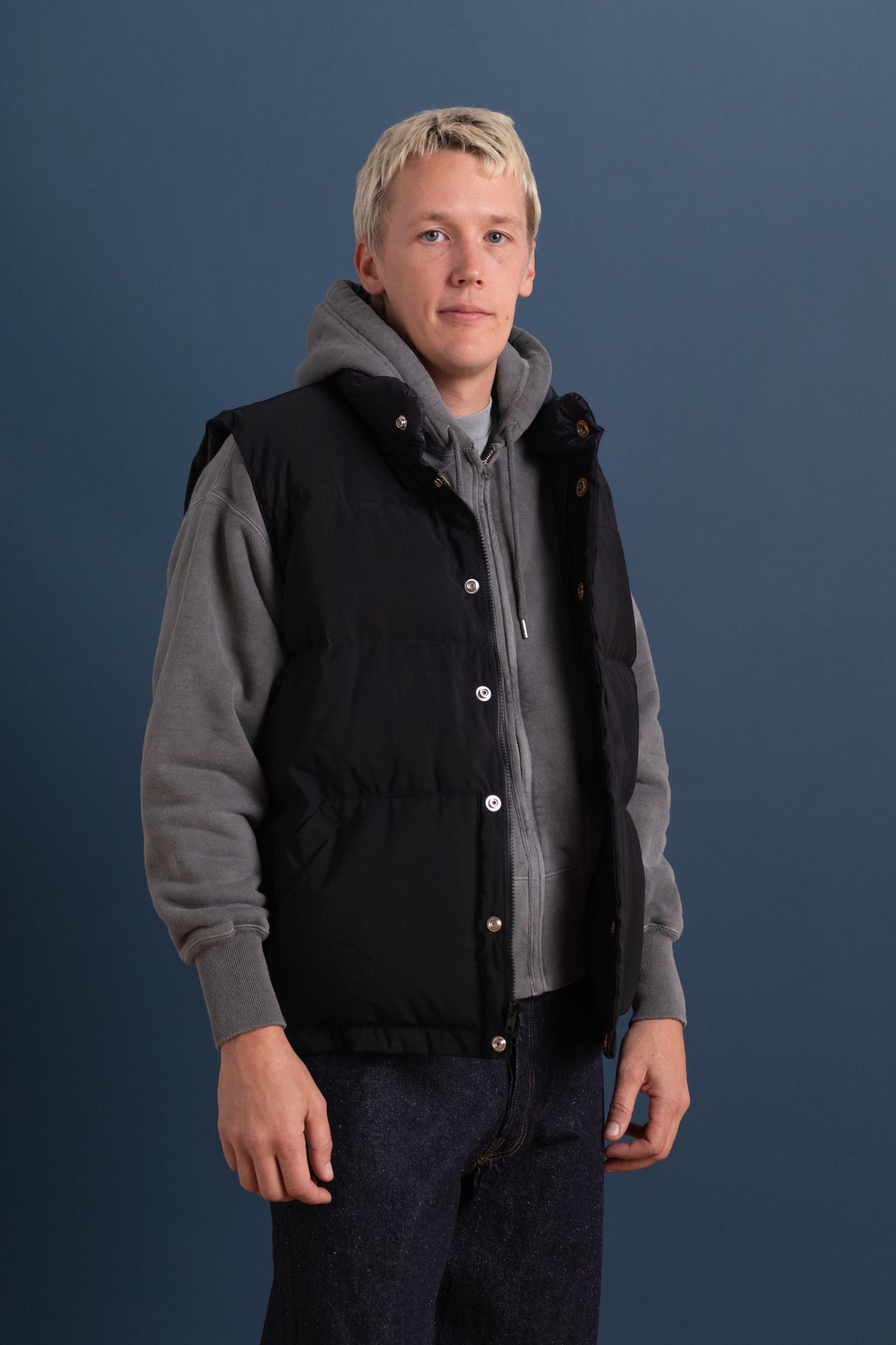 ITALIAN VEST IN BLACK 60/40 COTTON/NYLON