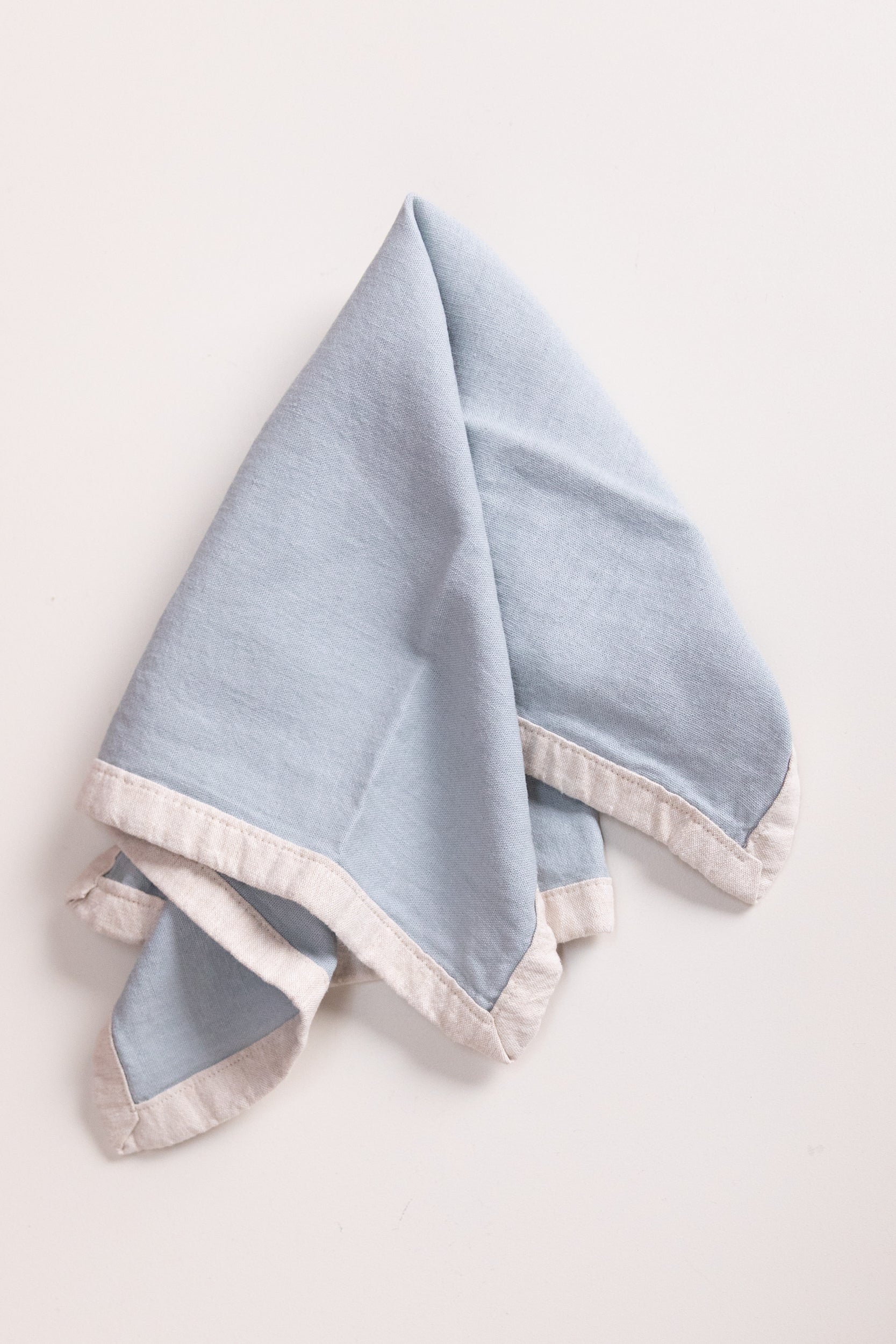 EDGED NAPKINS IN BLUE LINEN - SET OF FOUR