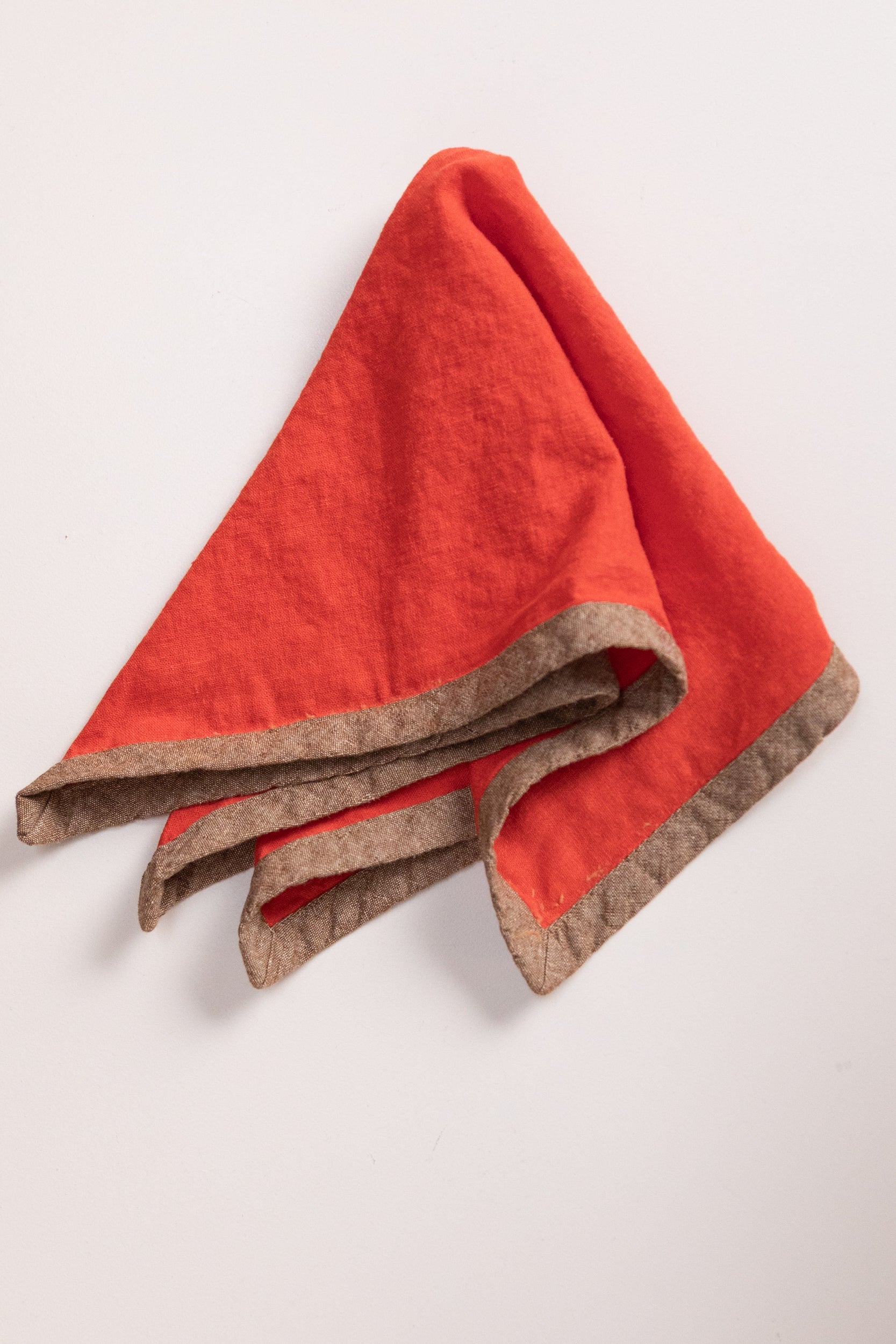 EDGED NAPKINS IN POPPY LINEN - SET OF FOUR