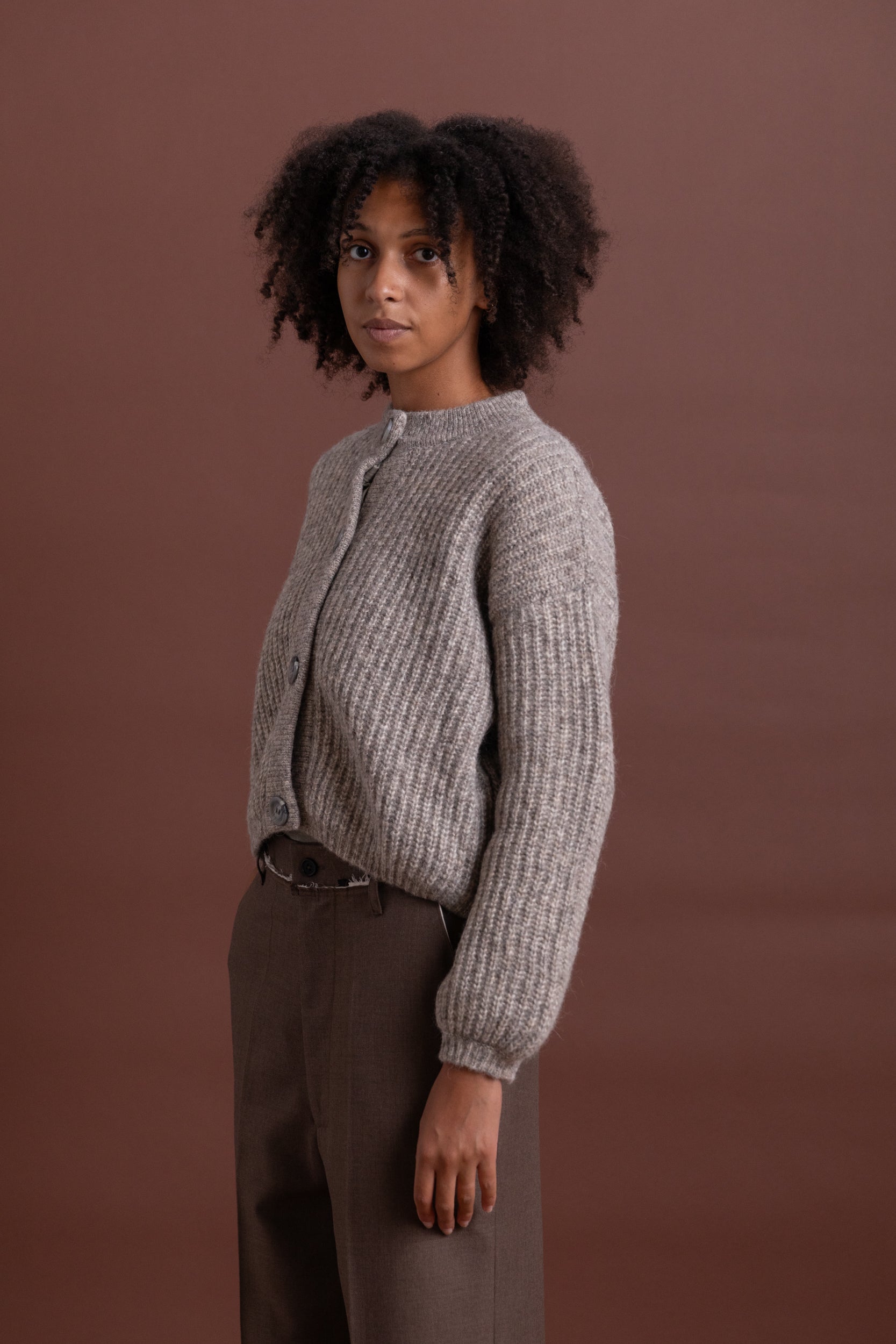 OLIVIA CARDIGAN IN GREY