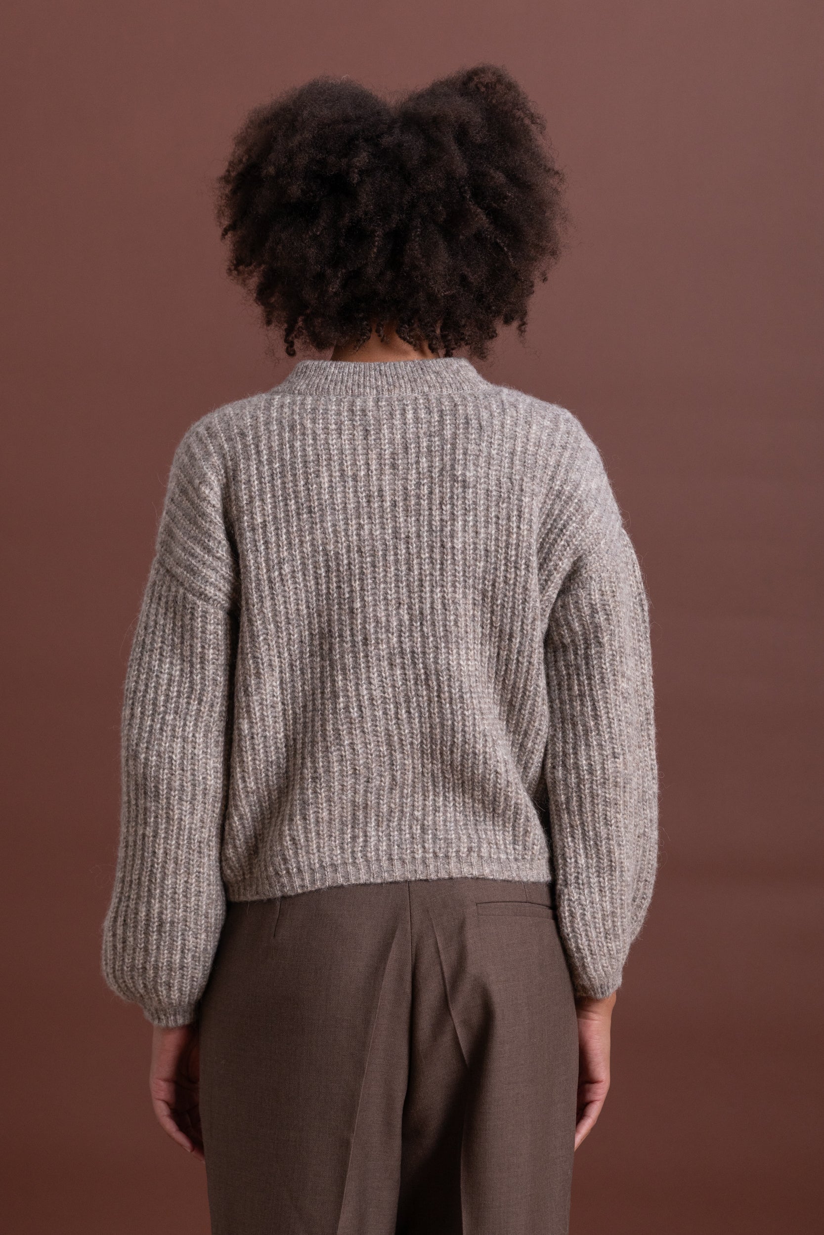 OLIVIA CARDIGAN IN GREY