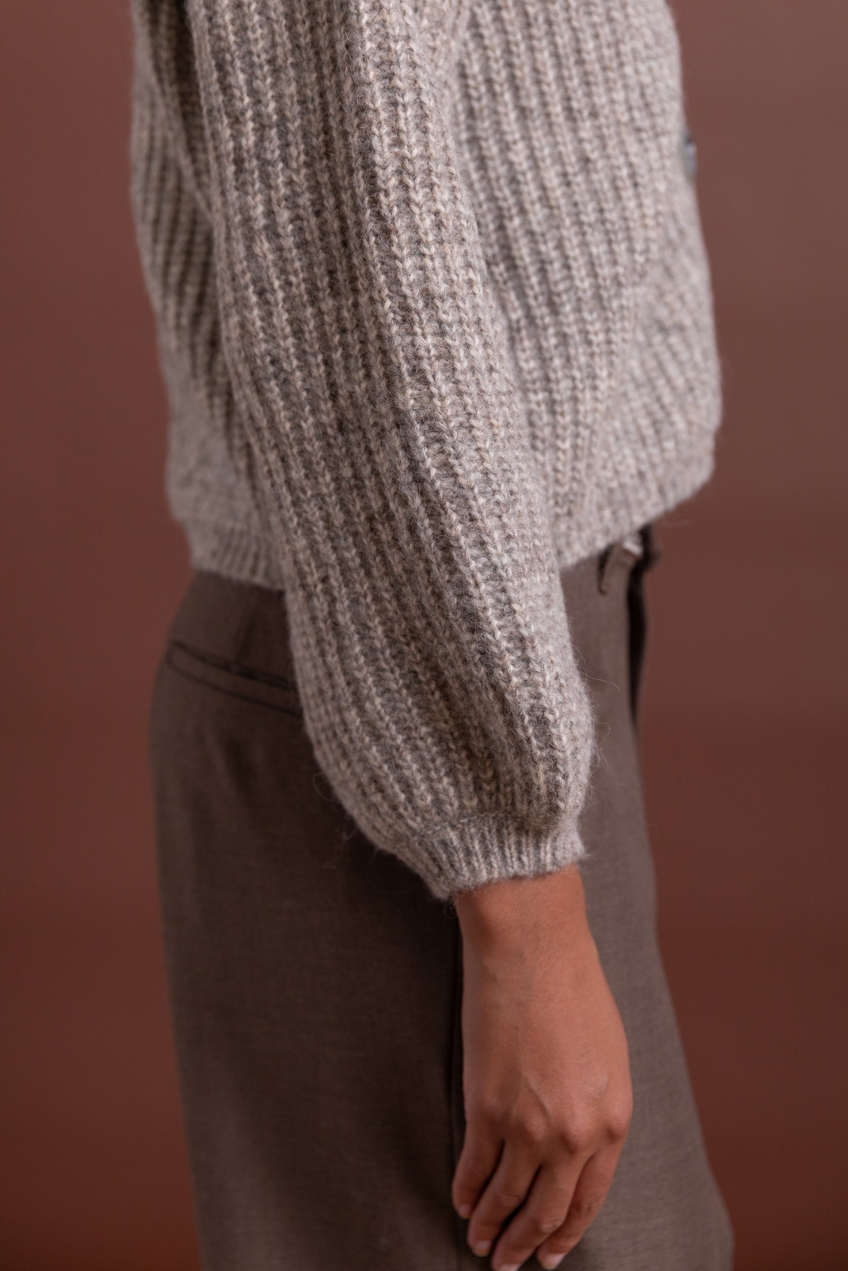 OLIVIA CARDIGAN IN GREY