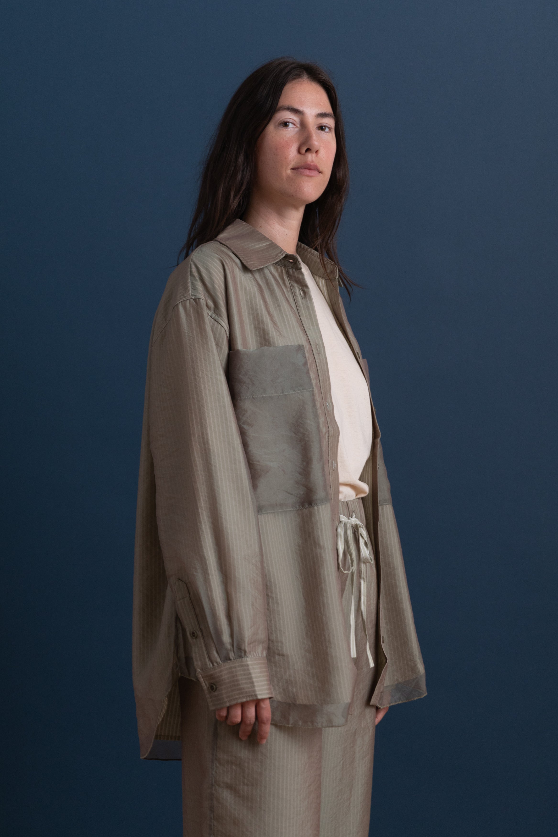 MILA SHIRT IN OLIVE