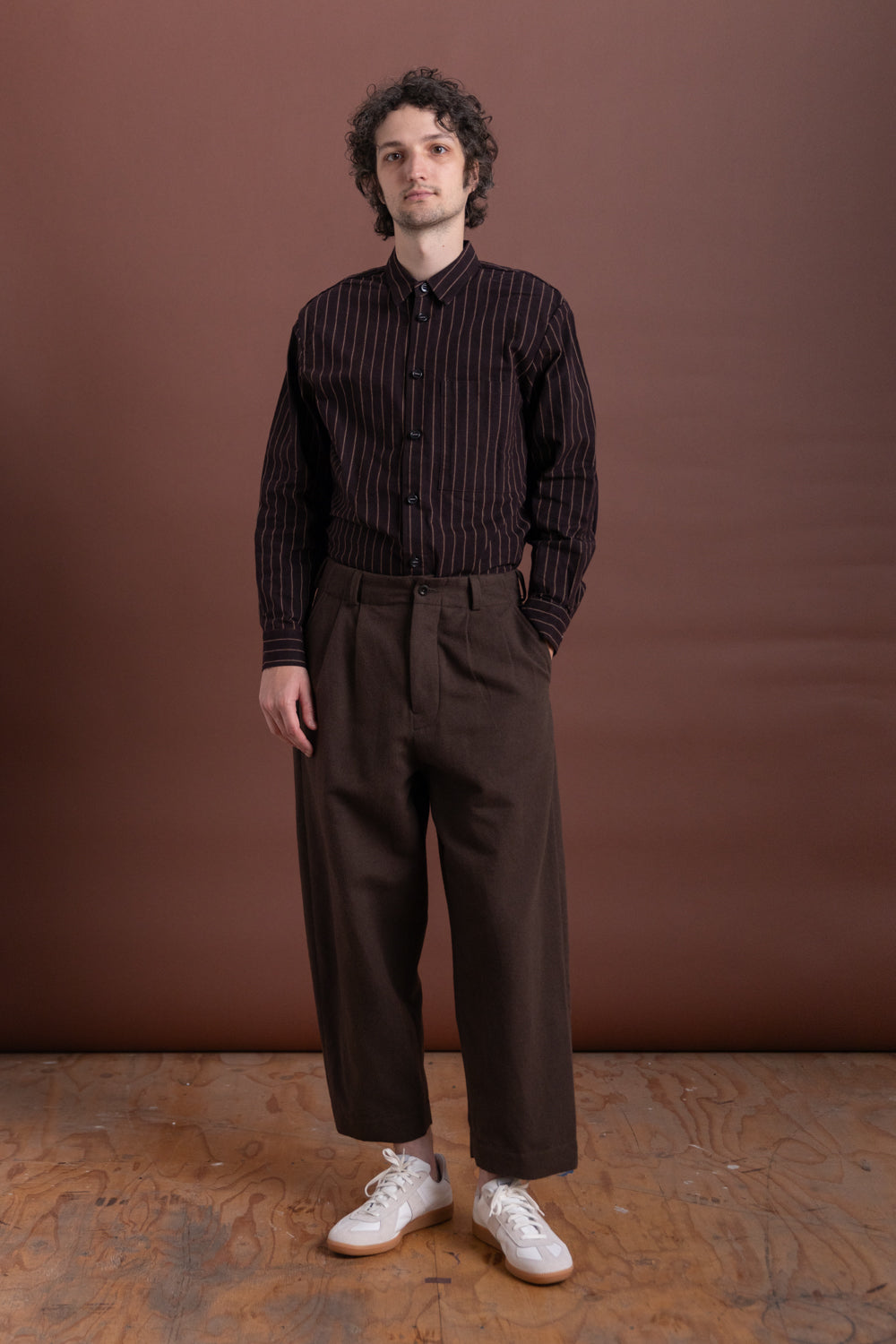 TWO PLEAT PANTS IN DARK OLIVE BRUSHED BROKEN TWILL