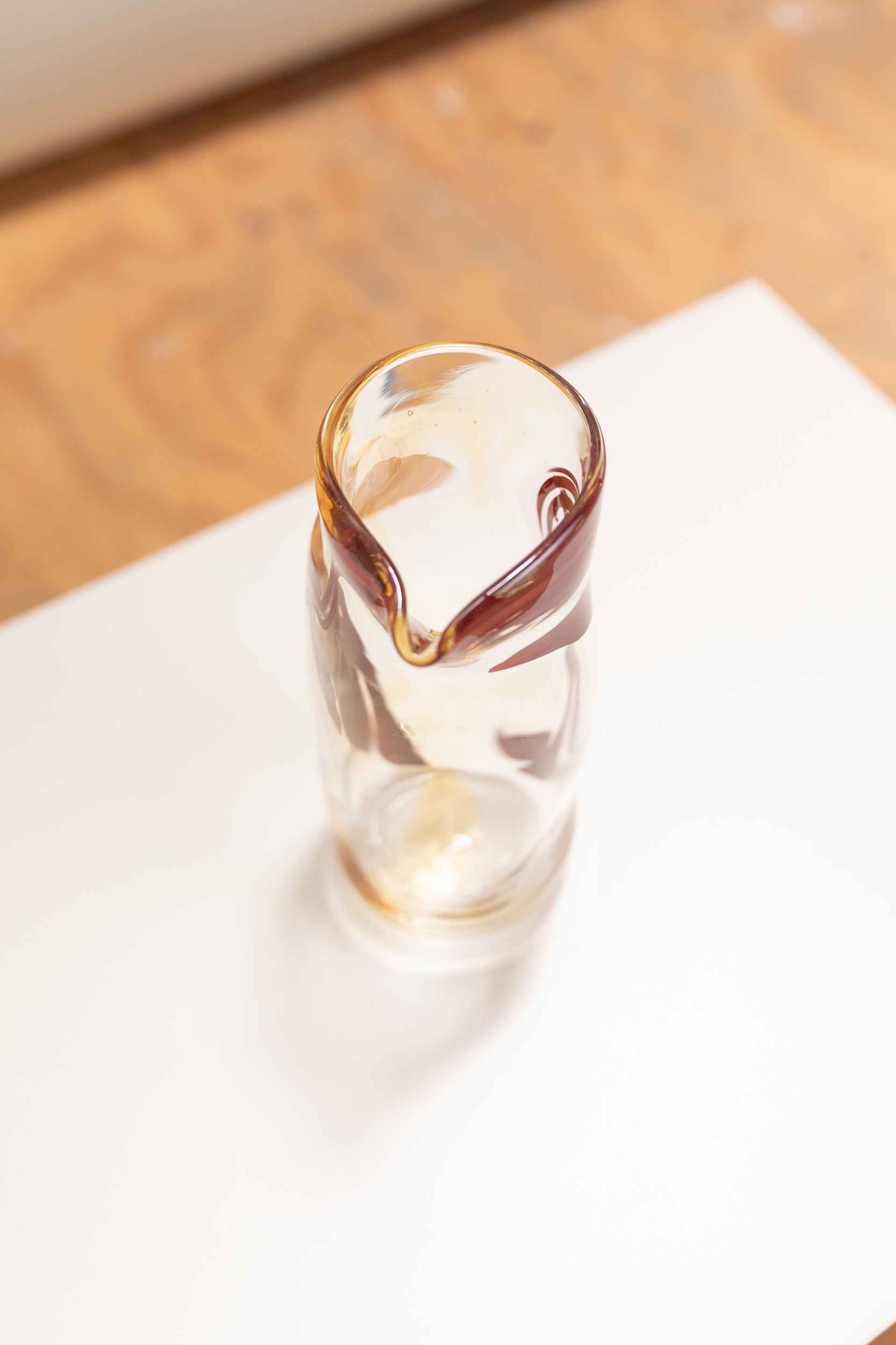 CARAFE IN AMARANTH