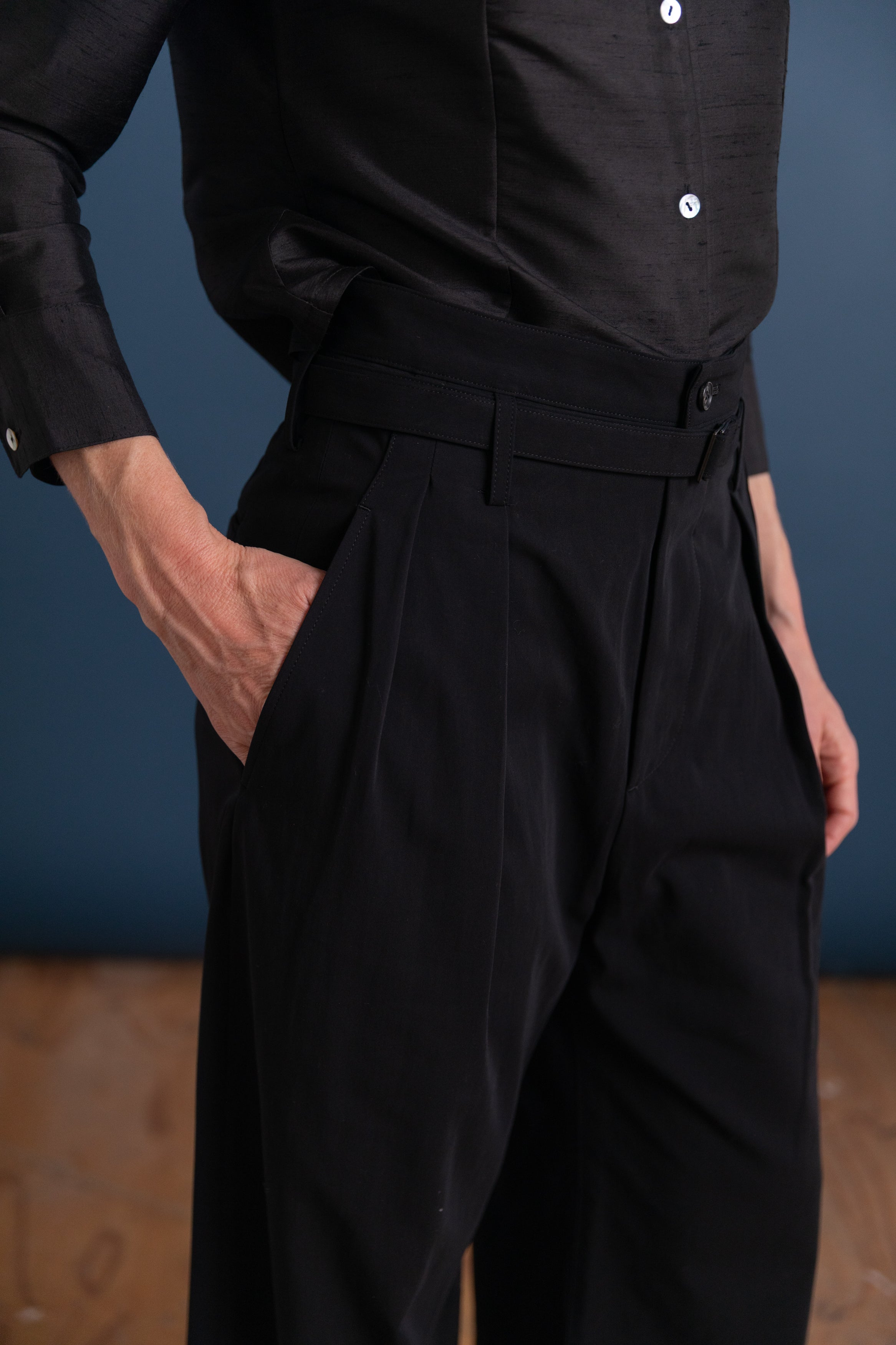 BELTED HIGH WAIST BAGGY PANTS IN BLACK COTTON