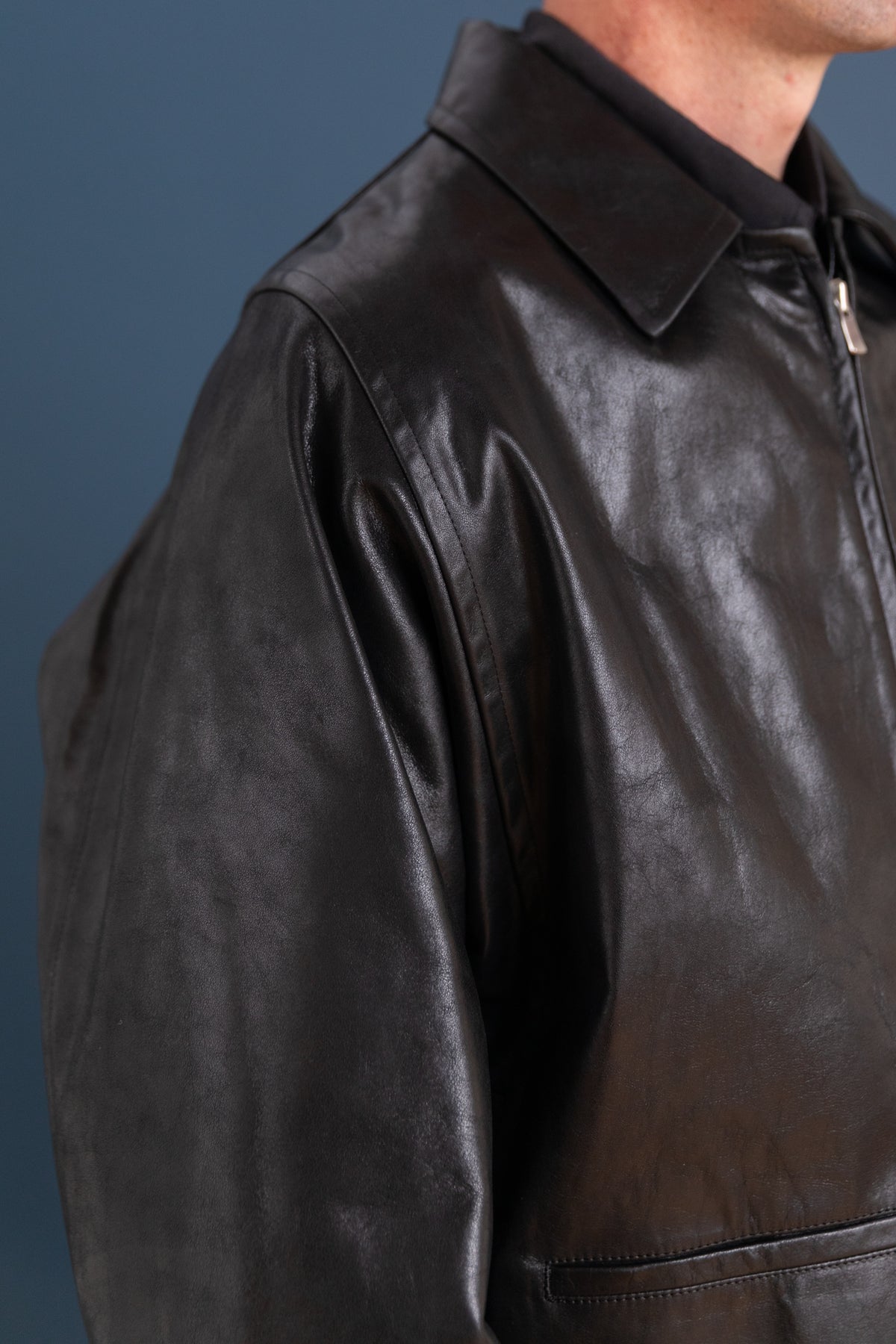 MODIFIED SLEEVE MOTOR JACKET IN BLACK LEATHER