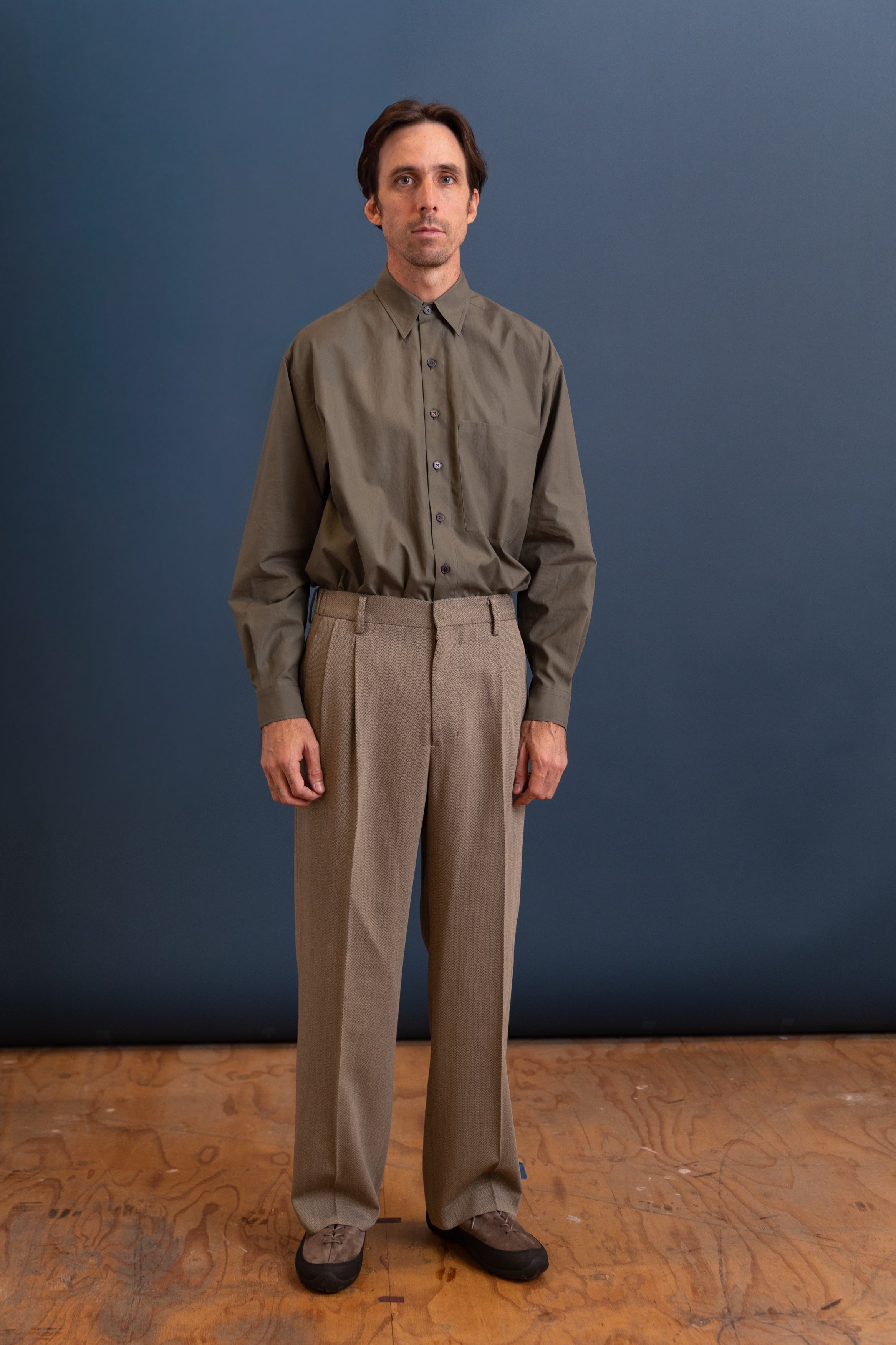 TWO TUCK WIDE TROUSERS IN GREY WOOL