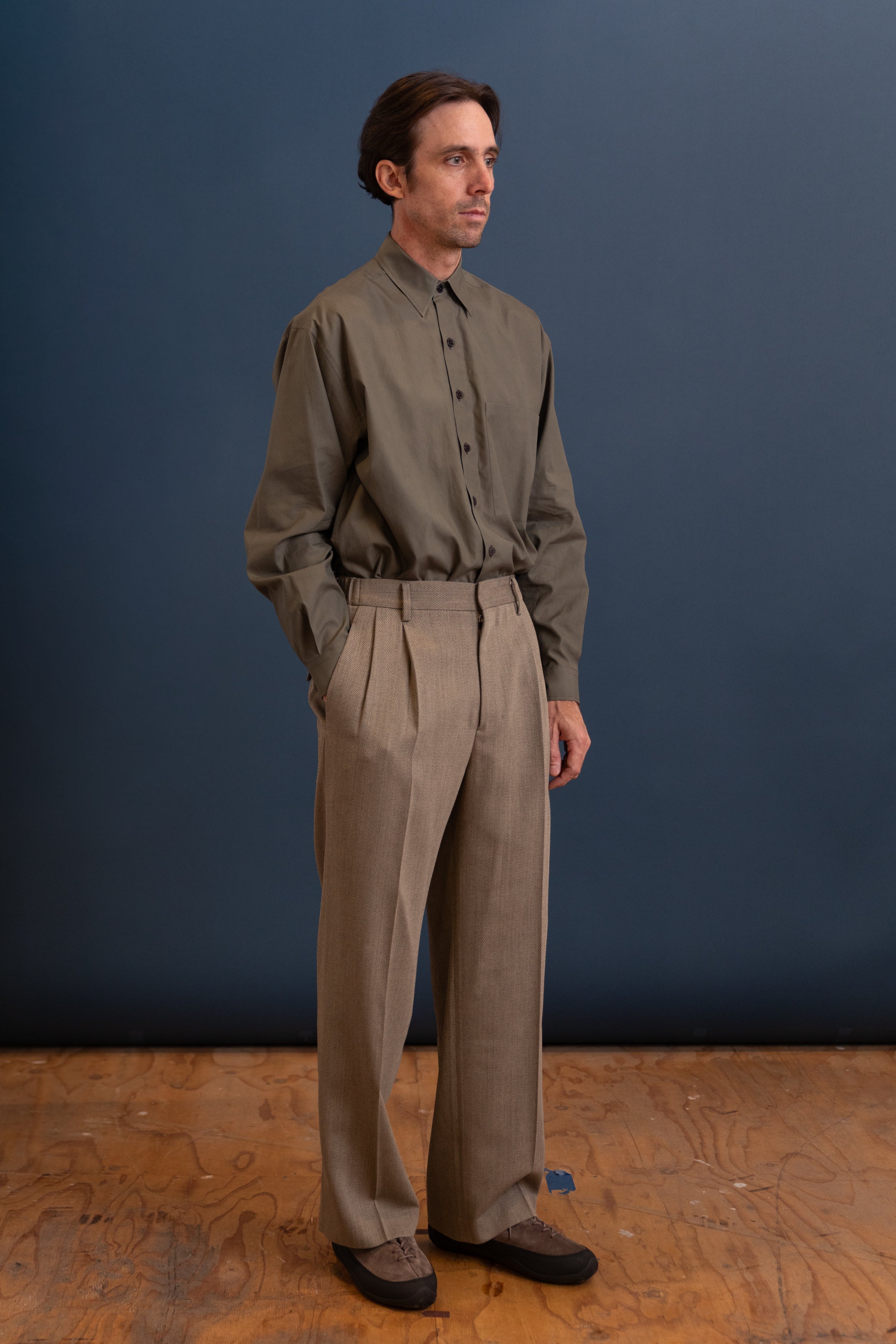 TWO TUCK WIDE TROUSERS IN GREY WOOL